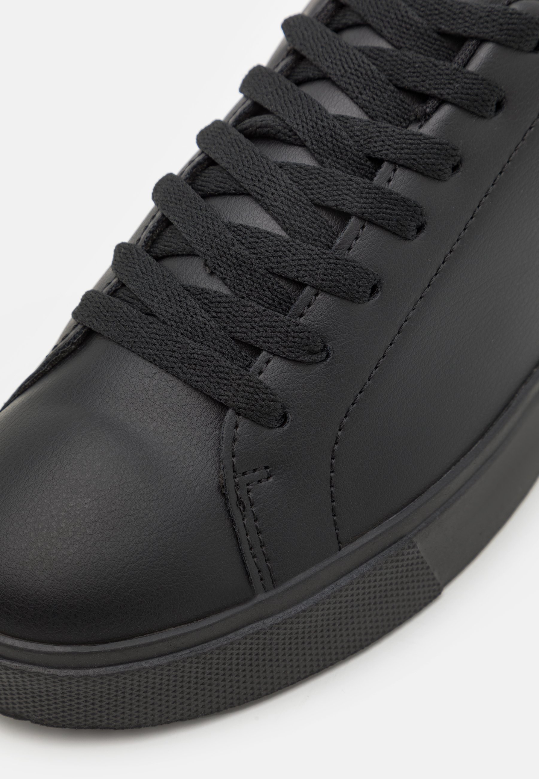 Pier One UNISEXE - Baskets - noires