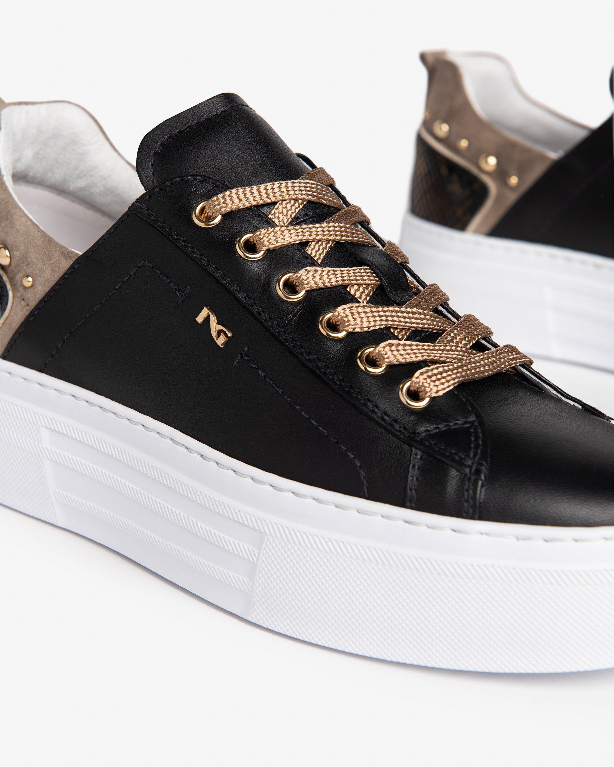  Damen-Sneaker aus Leder und Wildleder