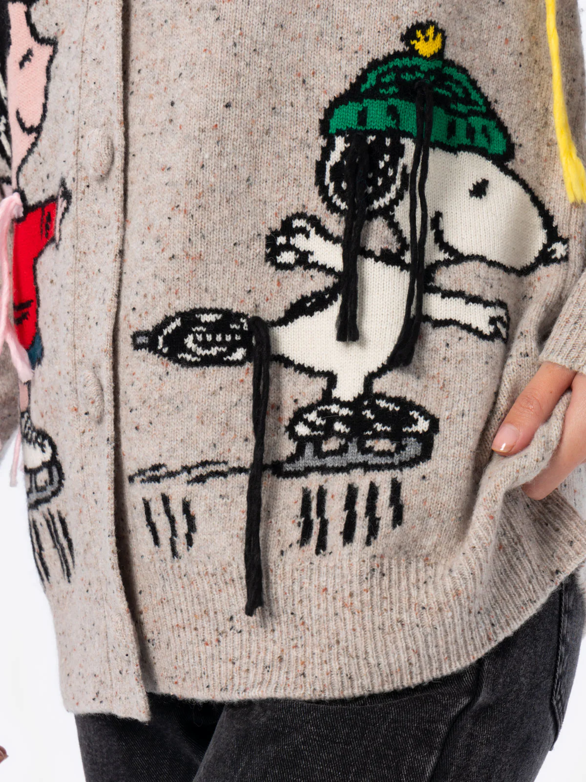 Gilet Donegal Sasi pour femme avec broderie Snoopy | SPÉCIFICATIONS SNOOPY PEANUTS