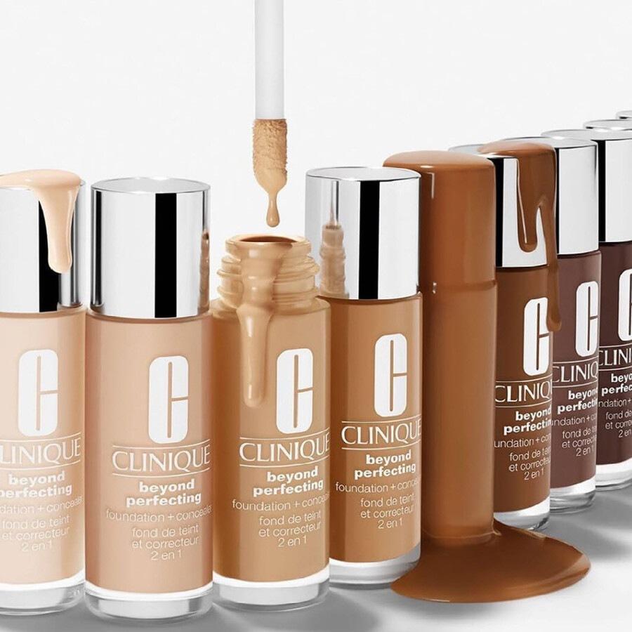 Clinique Beyond Perfecting Foundation + Concealer - 30 ml