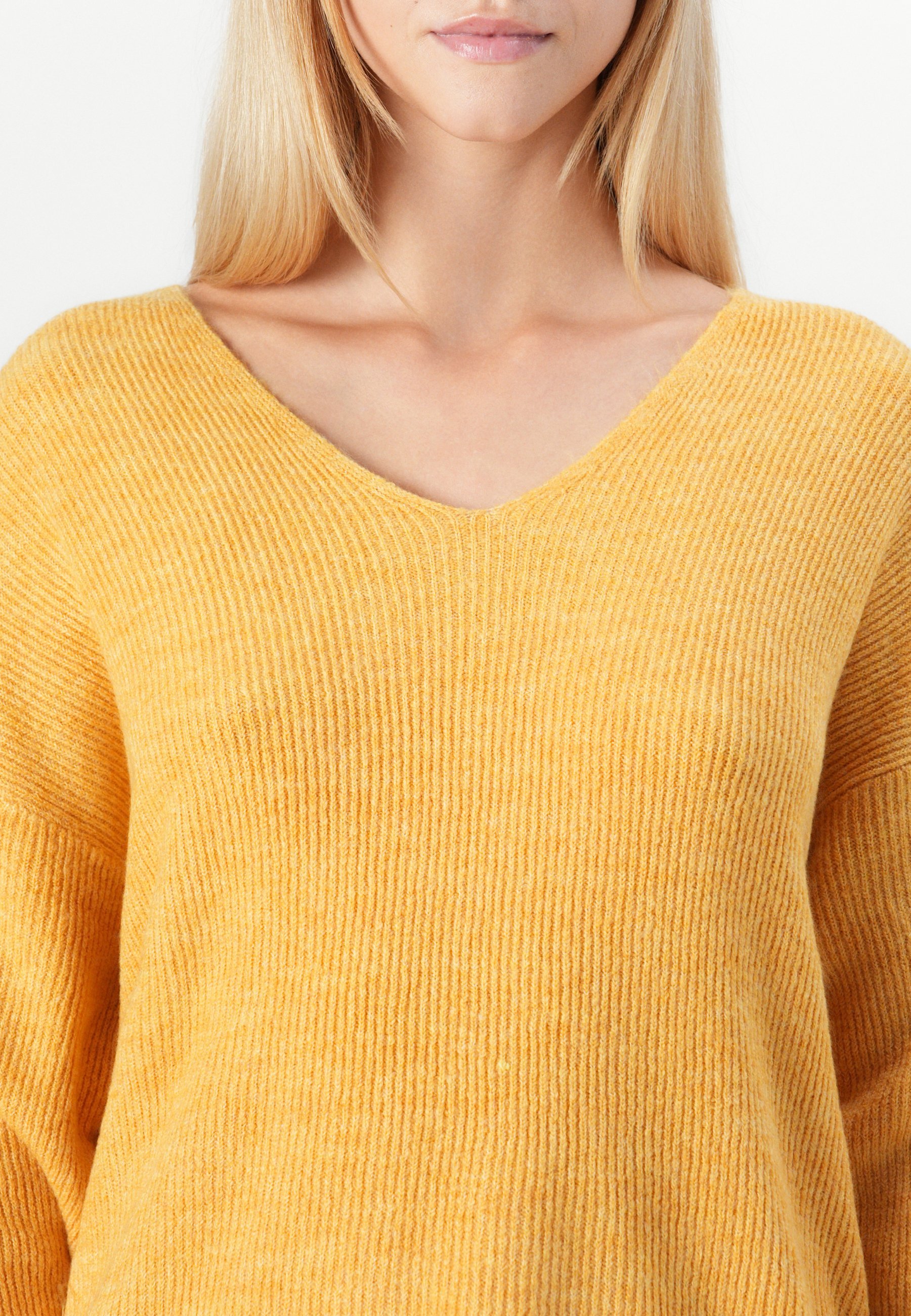 Vero Moda VMCREWLEFILE VNECK - Pullover - goldene Gewürz