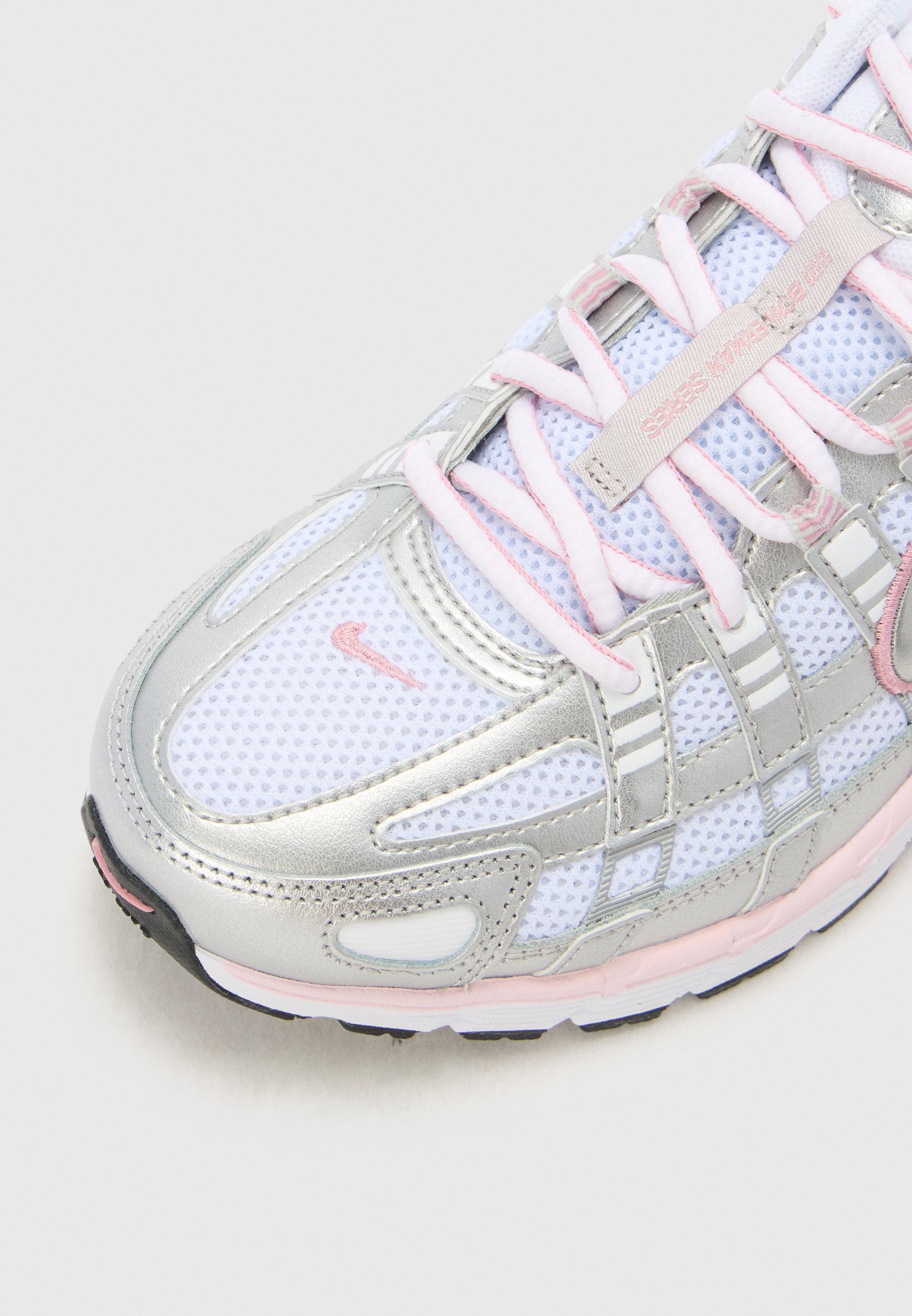 Niskie buty sportowe Nike Sportswear