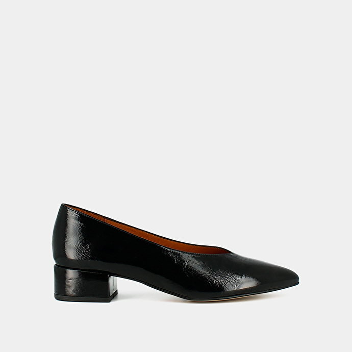 Ballerines à talons et bouts pointus  en cuir brillant noir