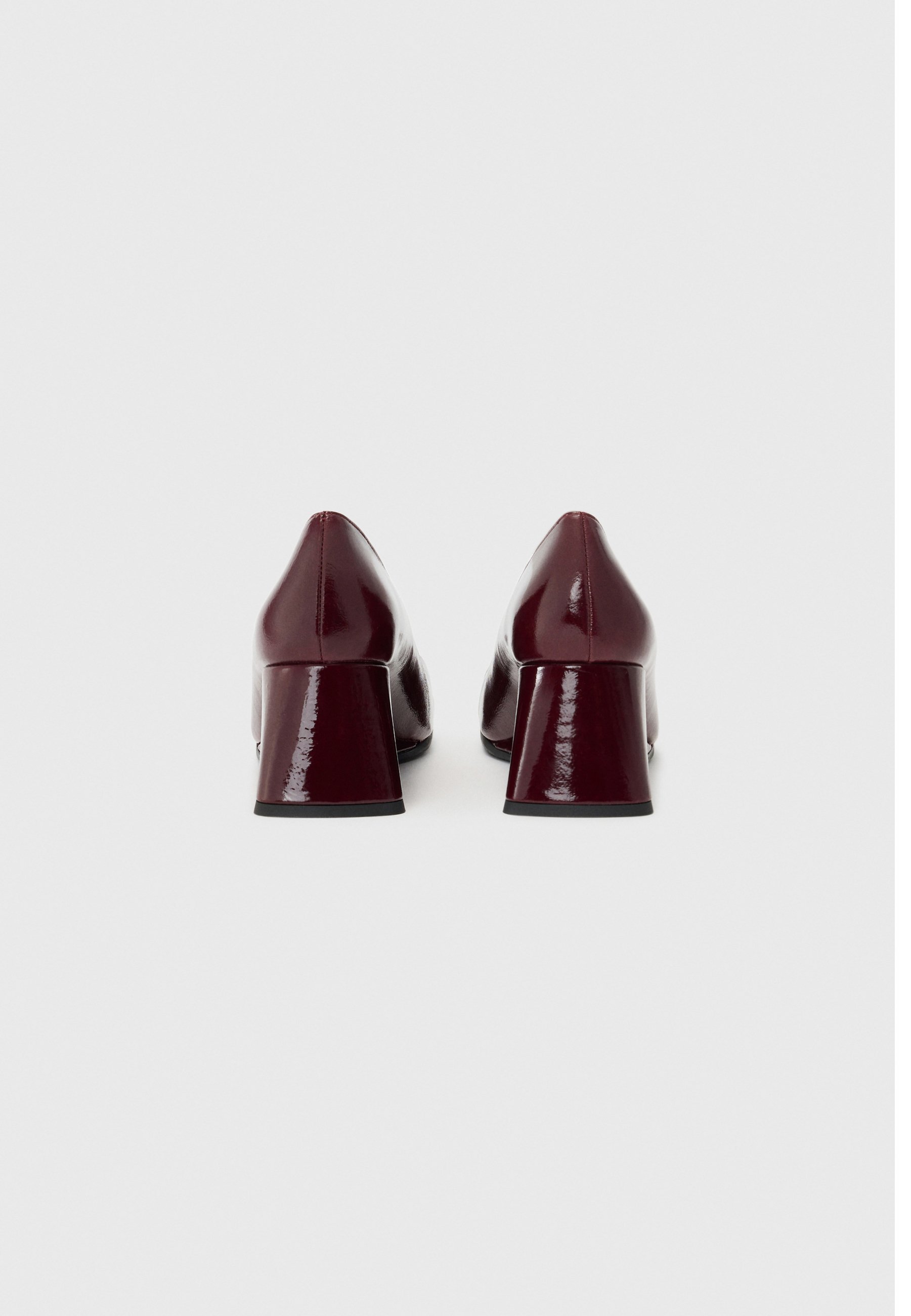 Chie Mihara QUTIE - Quartiers - raisin