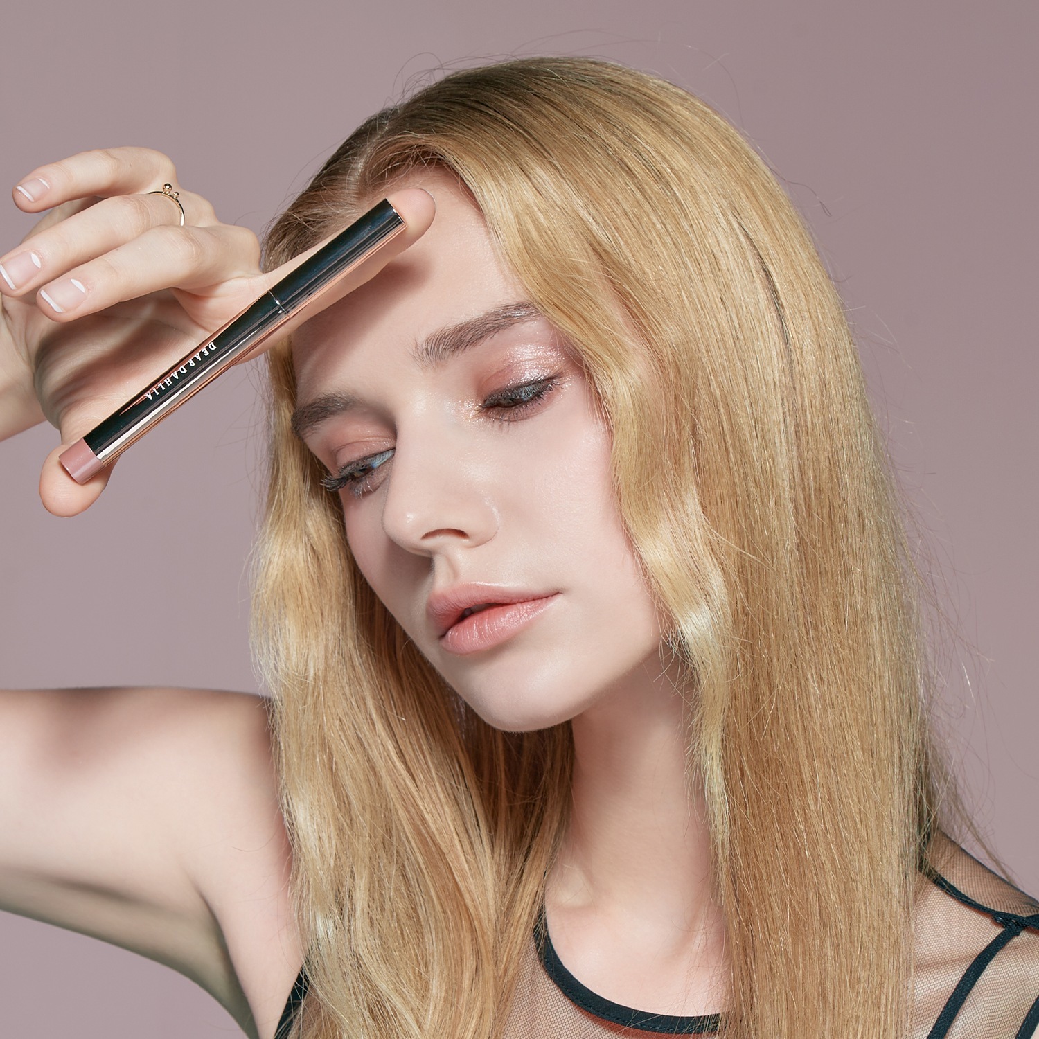 „Dear Dahlia“ akių šešėlių pieštukas „Perfect Designing“ – 0,9 g