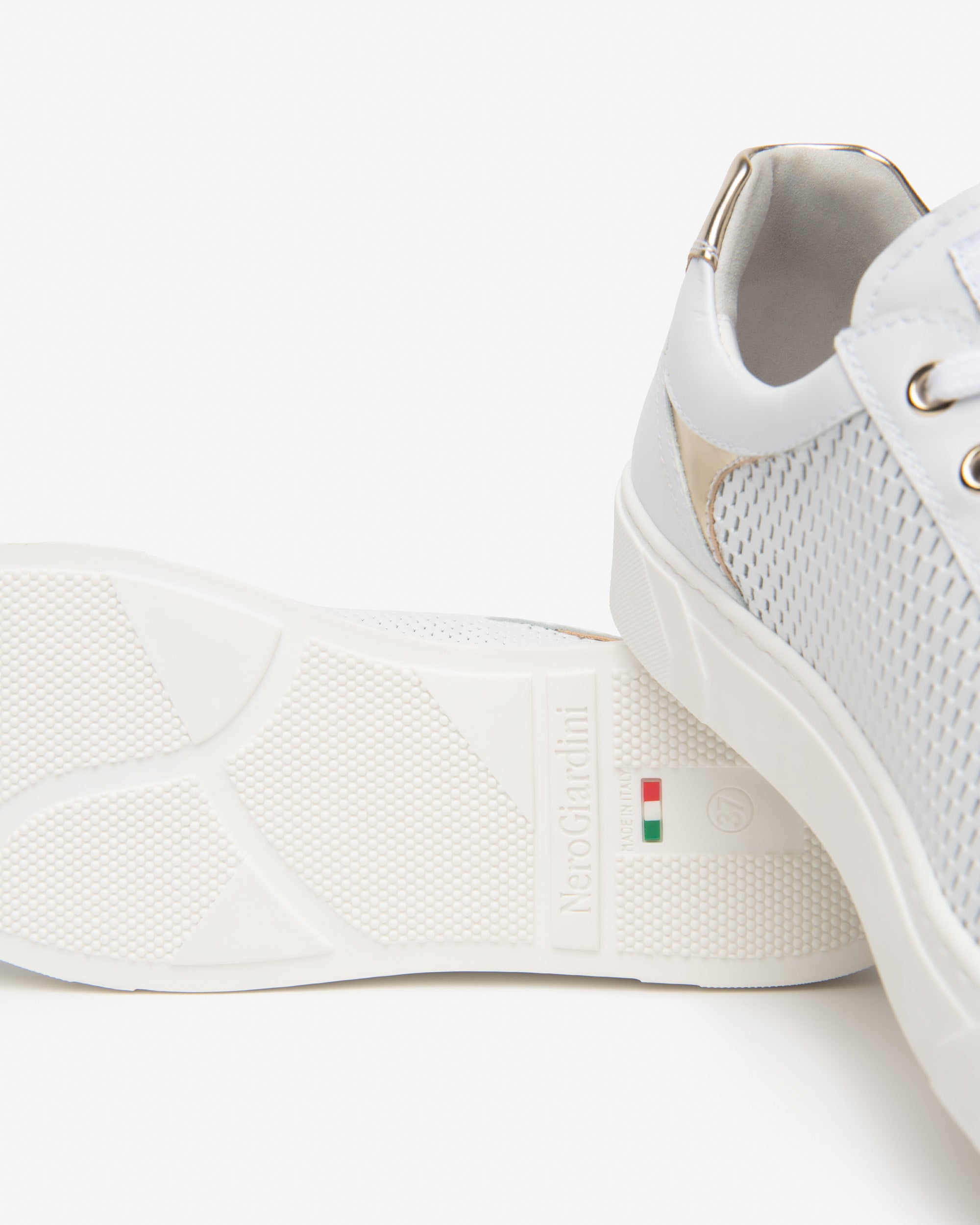  Damen-Sneaker aus Leder und Funktionsmaterial