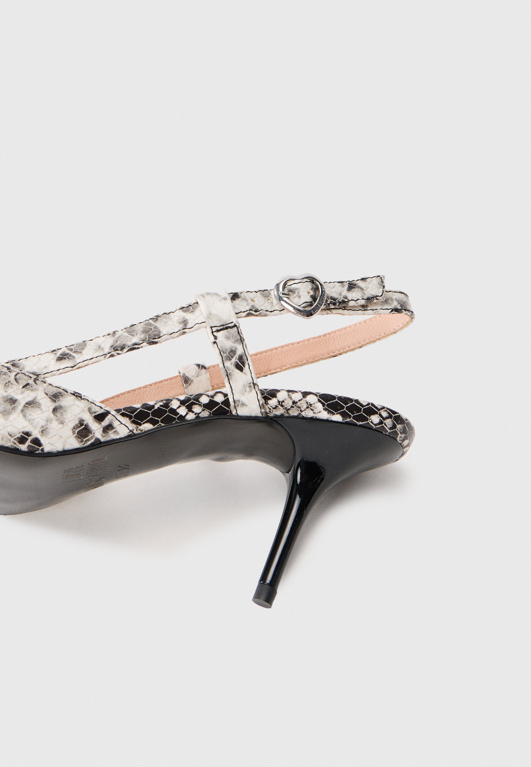 Adoro os saltos Moschino Classic - rock