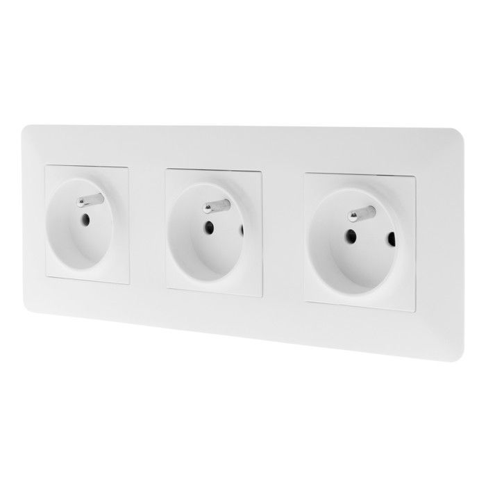 Enchufe triple precableado 2P+E 16A - blanco - Zenitech