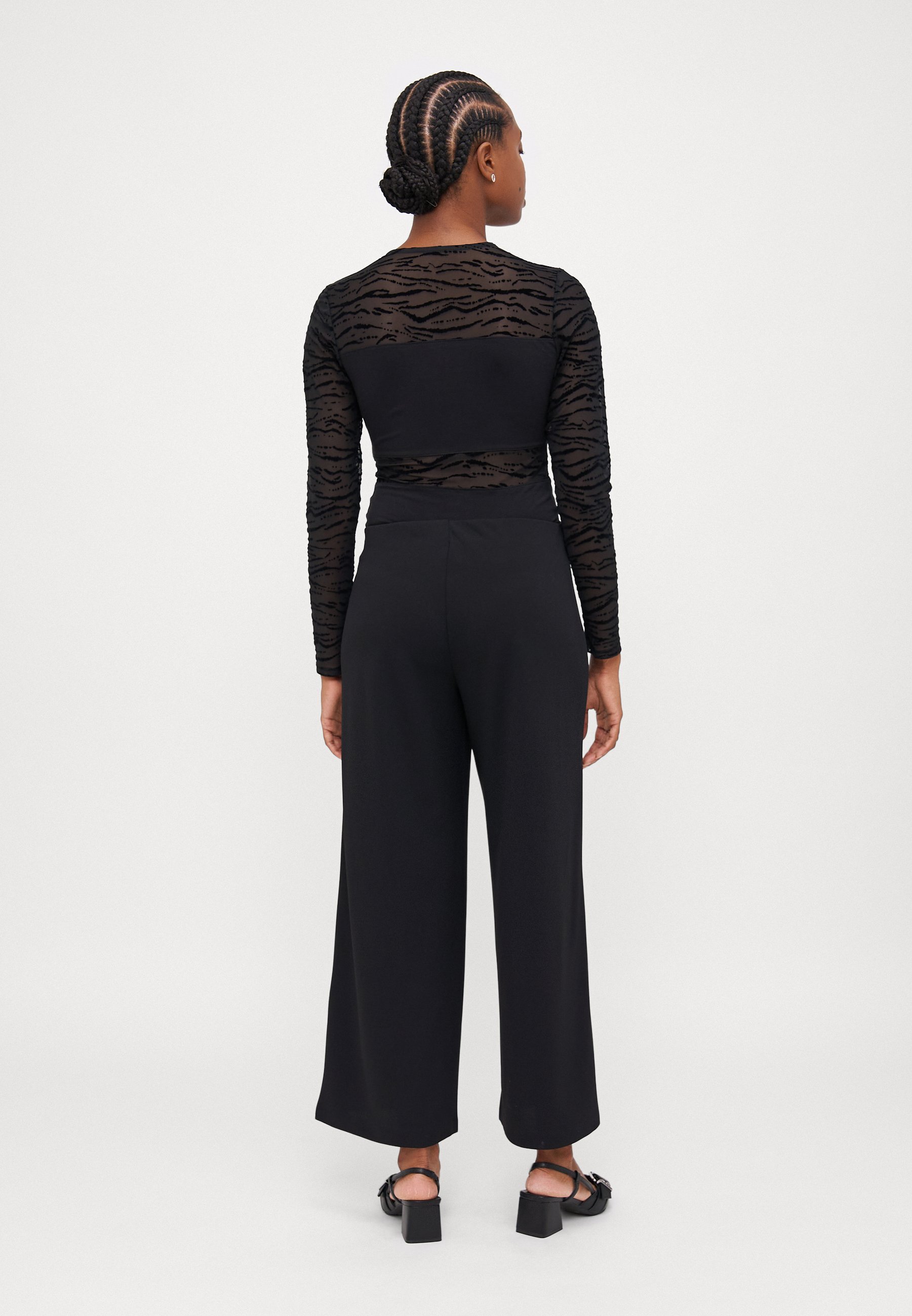 Vero Moda Petite VMBERLIN ZAMIRA WIDE - Broek - zwart