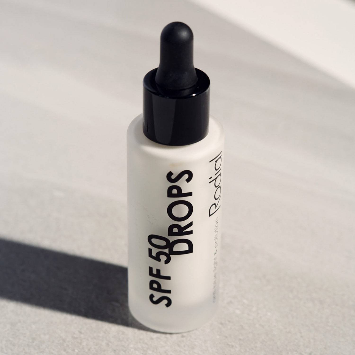Rodial omladzujúce sérum SPF 50 kvapiek – 31 ml
