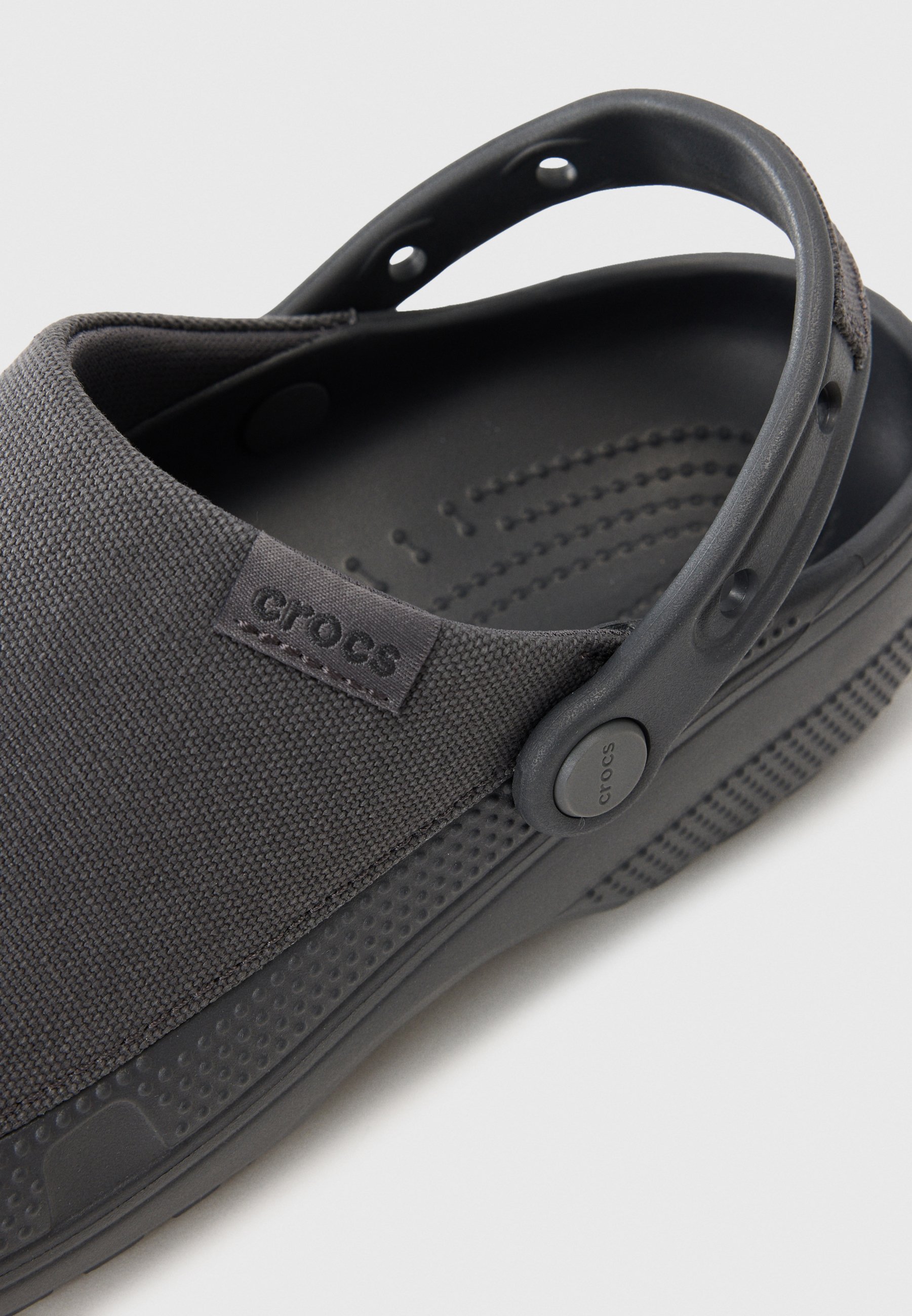 Crocs UNISEXES - Sabots - sable noir