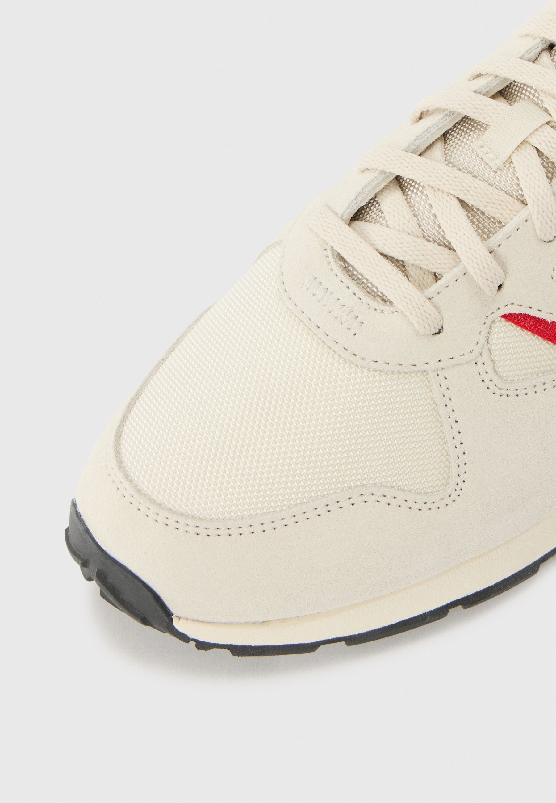 adidas Originalsi madala säärega tossud