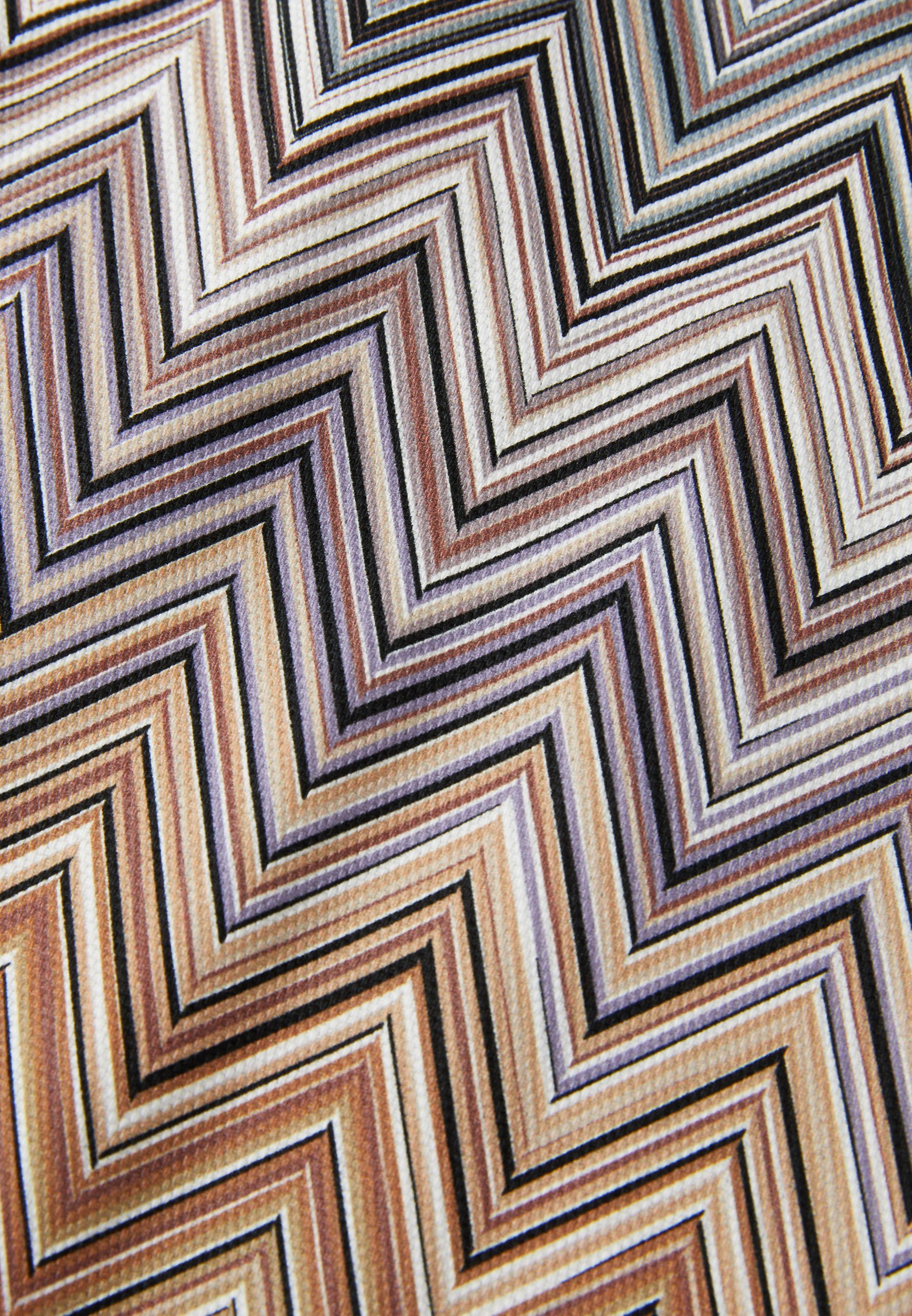 Kuchyně a stůl Missoni