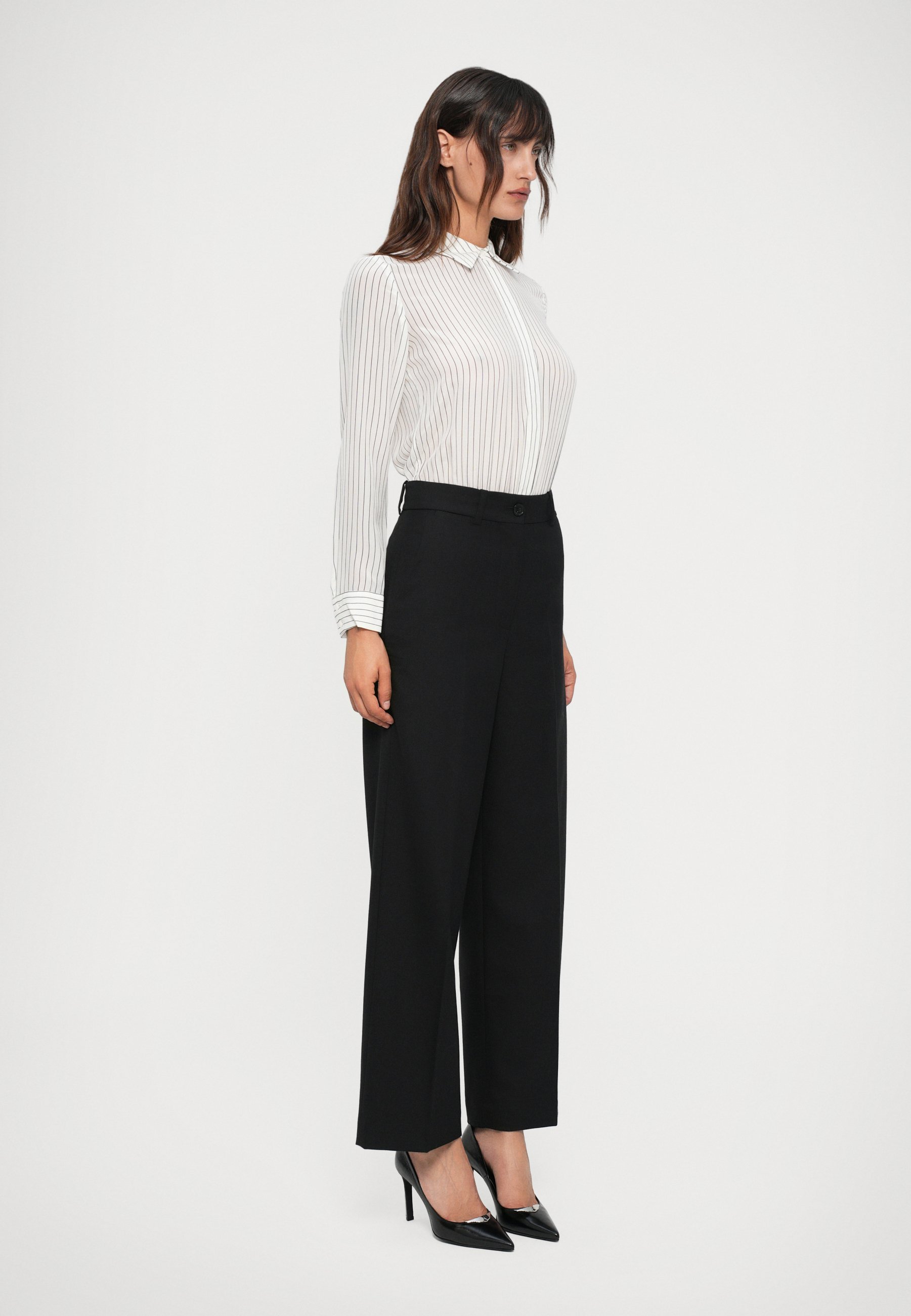 Alice + Olivia WILLA BODYSUIT - Blouse met knoopjes - gebroken wit/zwart