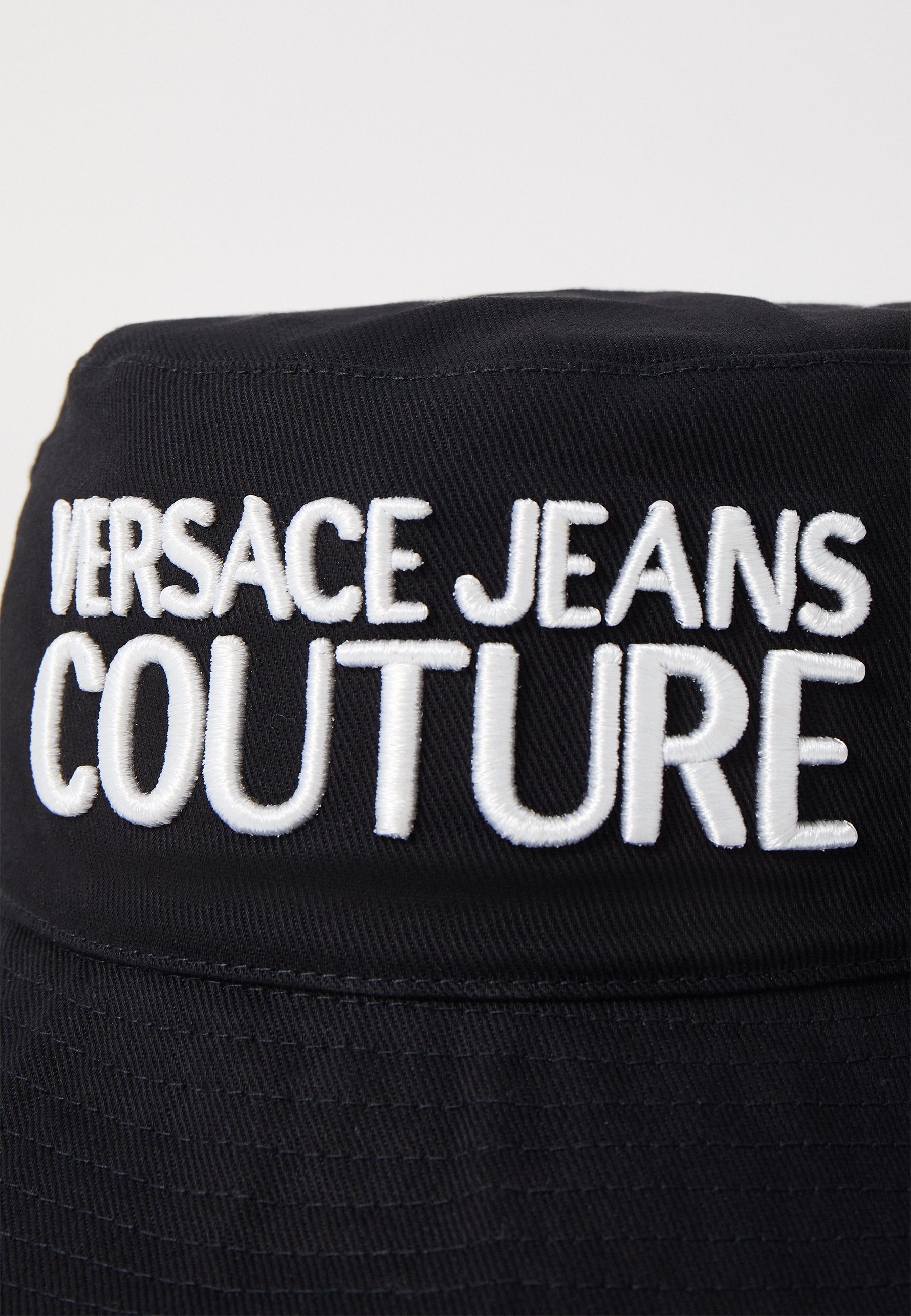 Cappello unisex Versace Jeans Couture con logo ricamato - nero