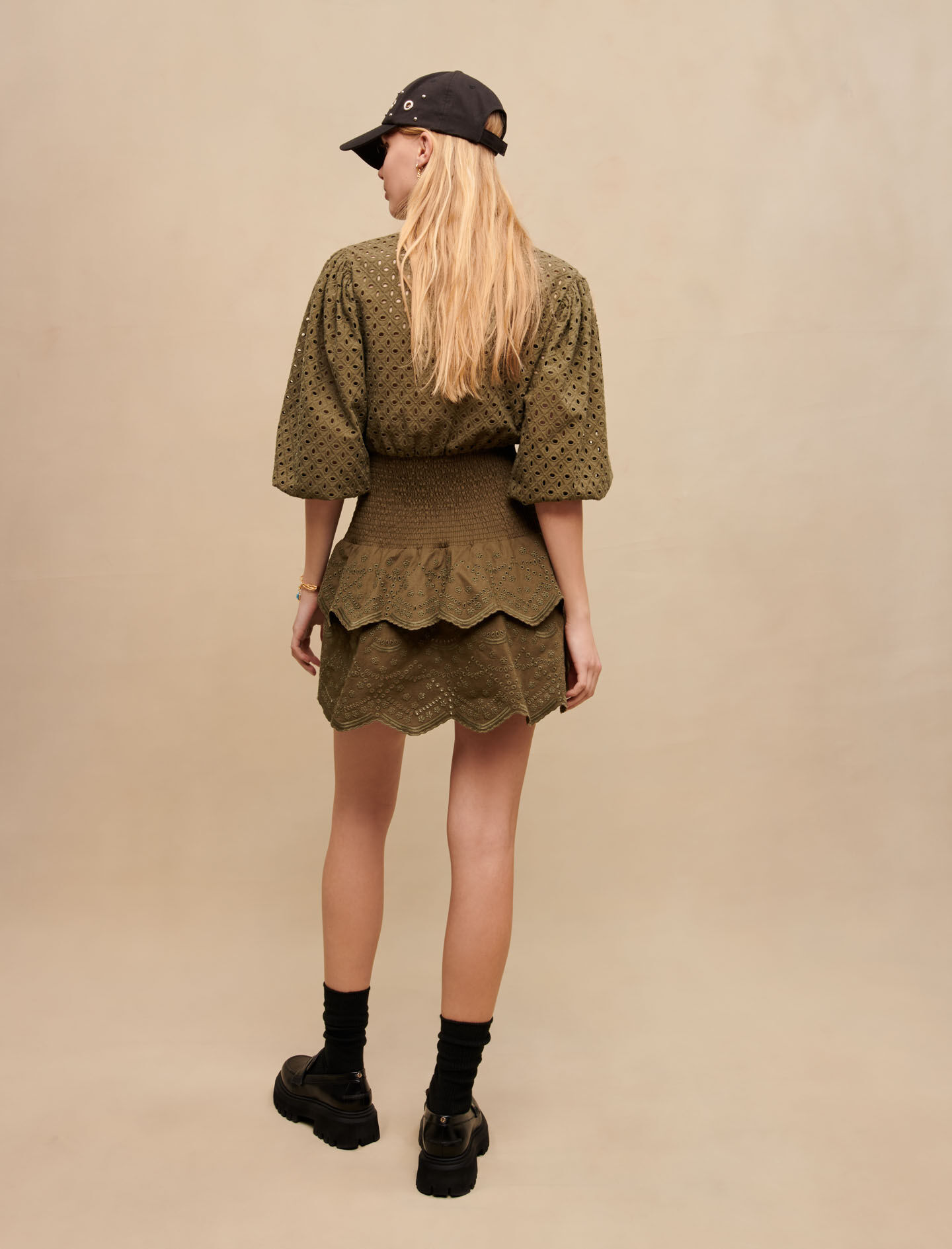 Korte jurk met broderie anglaise - Kaki