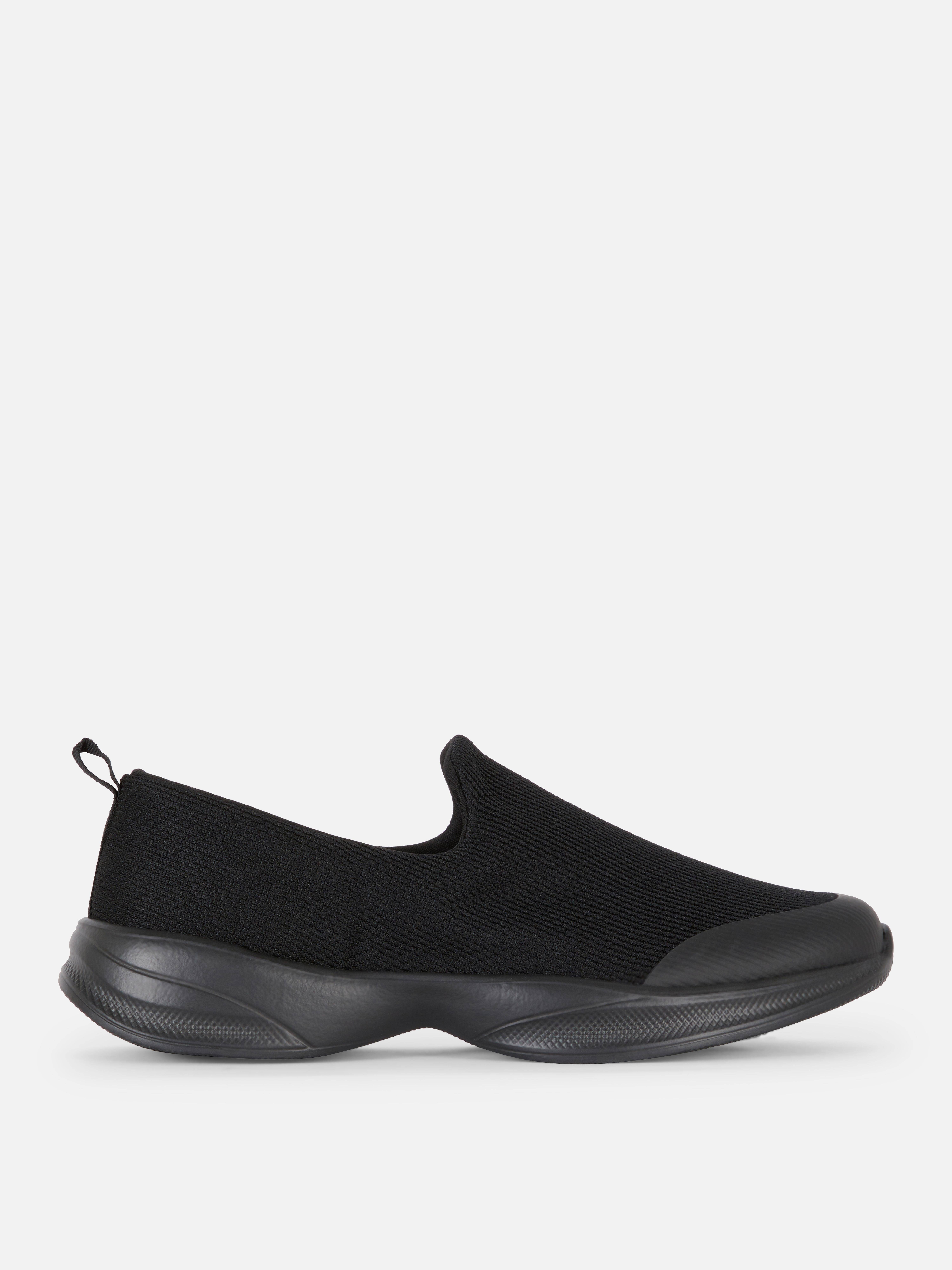 Pantofi sport slip-on din material textil. Acești pantofi must-have combină o estetică sportivă cu confortul moale!