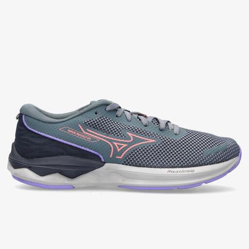 Mizuno Wave Revolt 3