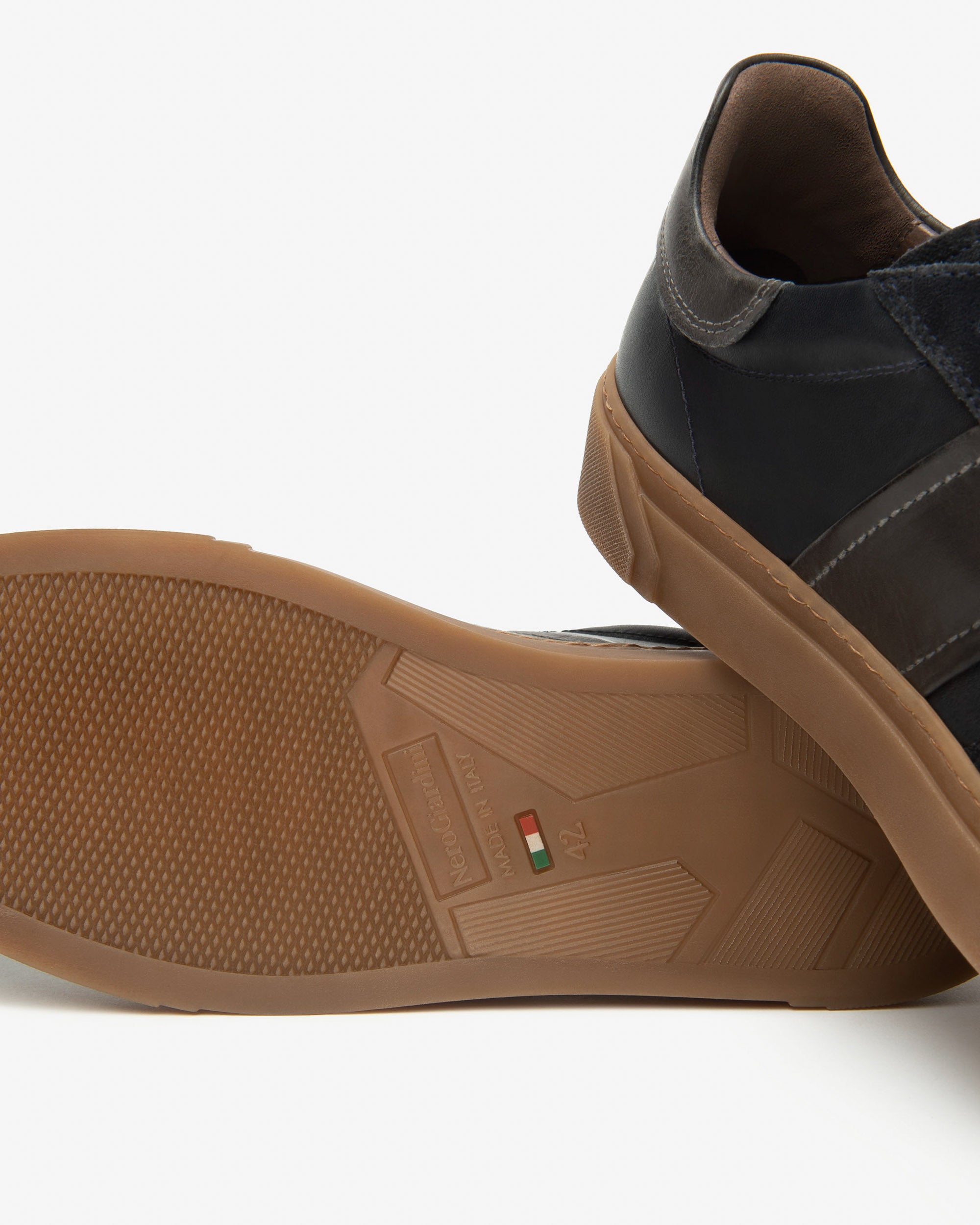 Herren-Sneaker aus Leder und Wildleder