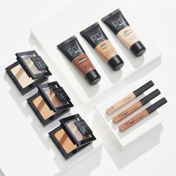 Maybelline New York Fit Me Matte & Poreless 97 Natural Ivory tonālais krēms<br>
