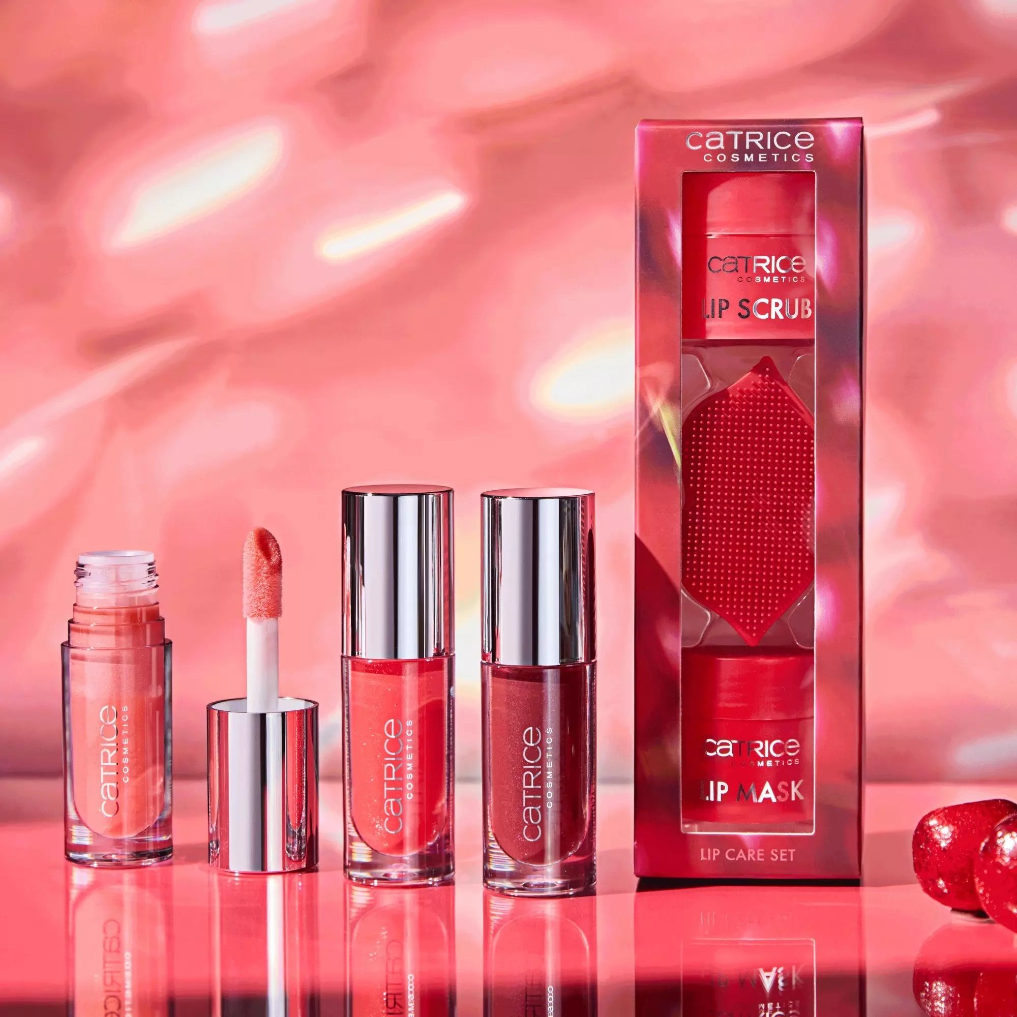 Set za njegu crvenih usana Eternal Red Balzami, hidratantne kreme i njega usana