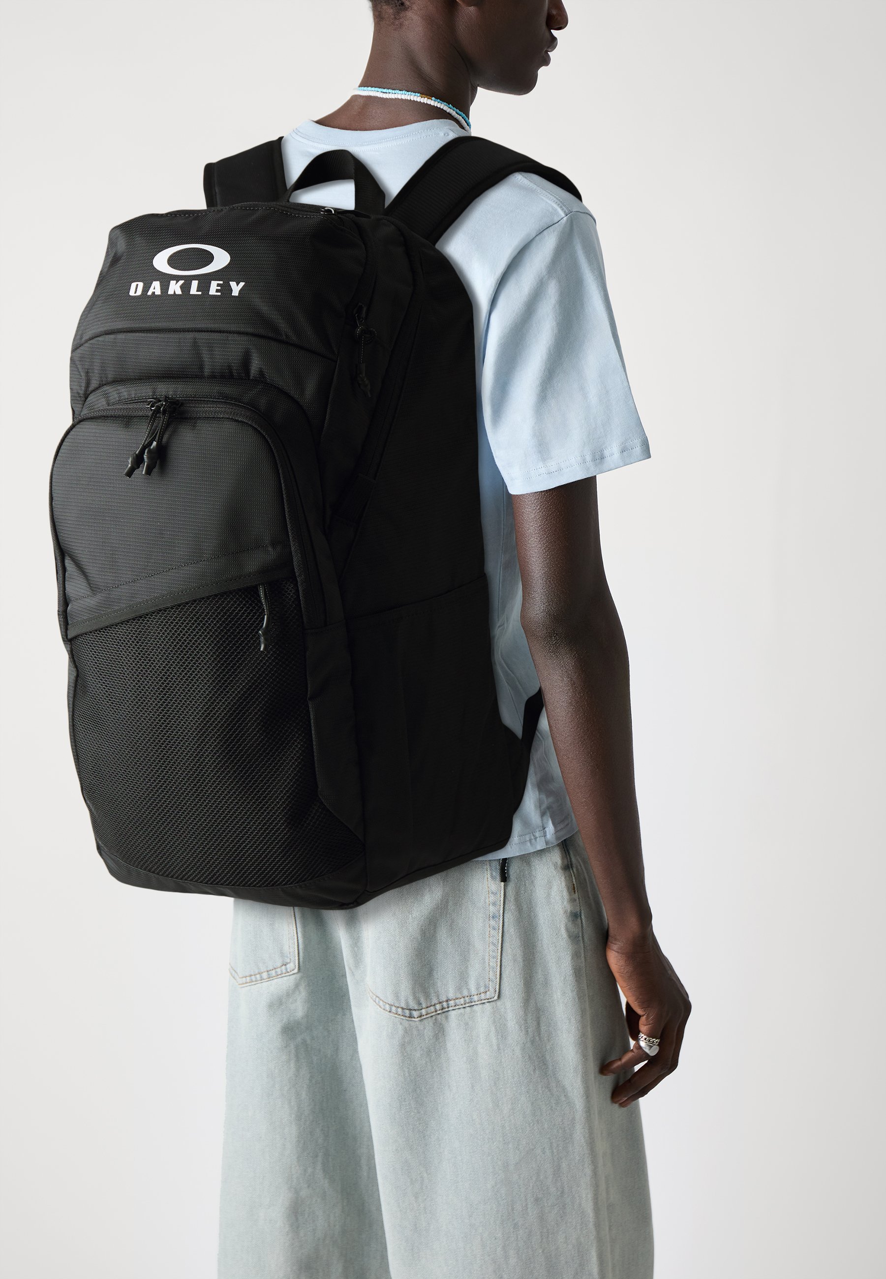 Sac à dos Oakley ESSENTIAL DAY PACK UNISEXE - Noir intégral