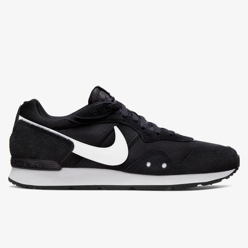 Nike Venture Runner