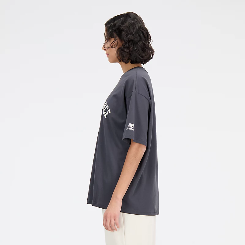 Damen Essentials Varsity Oversized T-Shirt - SCHWARZ