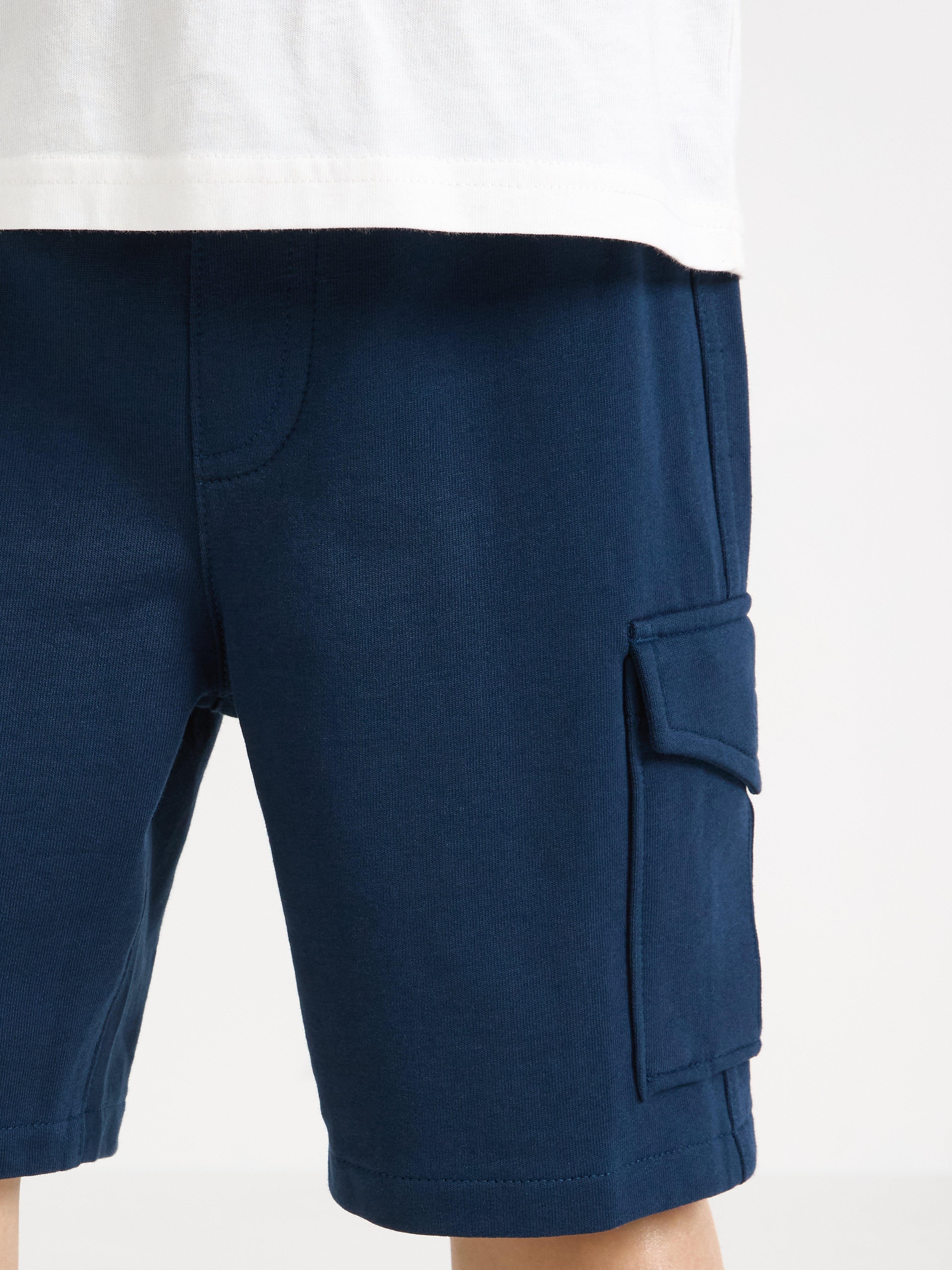 Short cargo bleu foncé