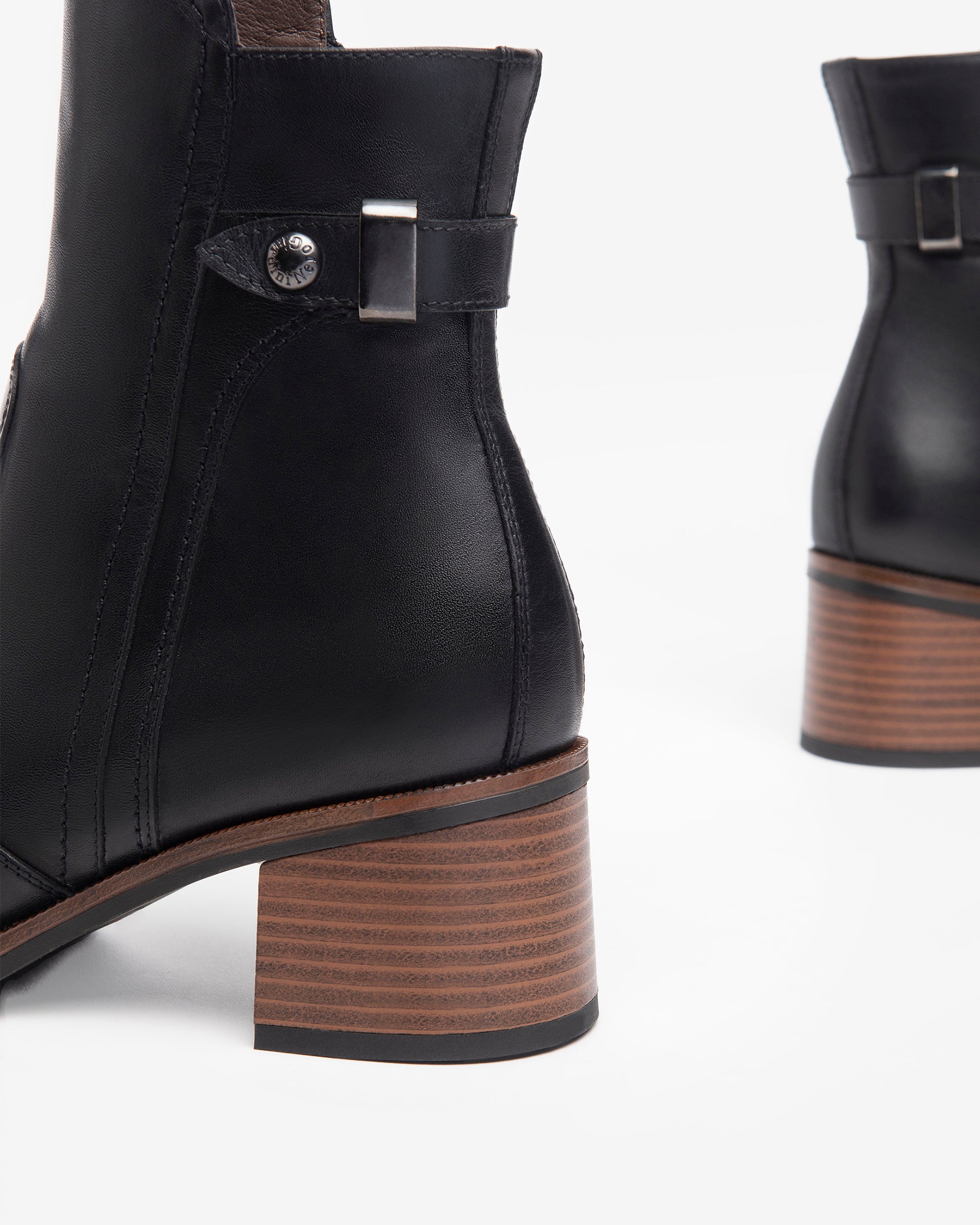  Damen-Ankle-Boots aus Leder