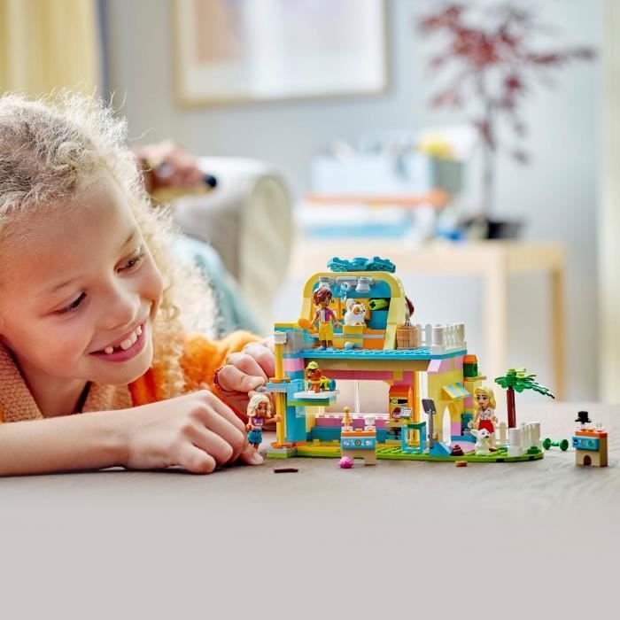 LEGO Friends 42650 Pet Accessory Shop - Toy for children aged 6 and up