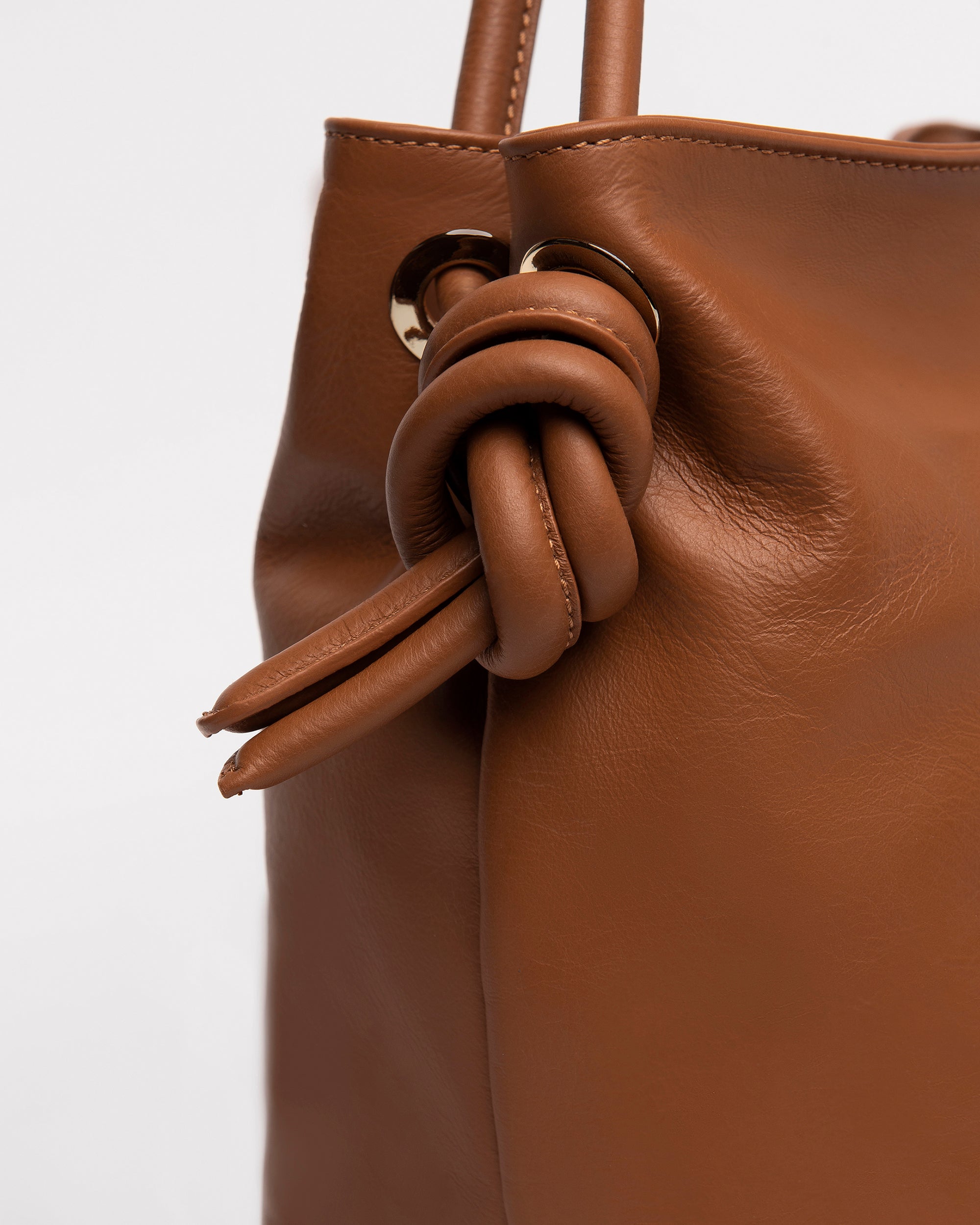  Damen-Schultertasche aus Leder