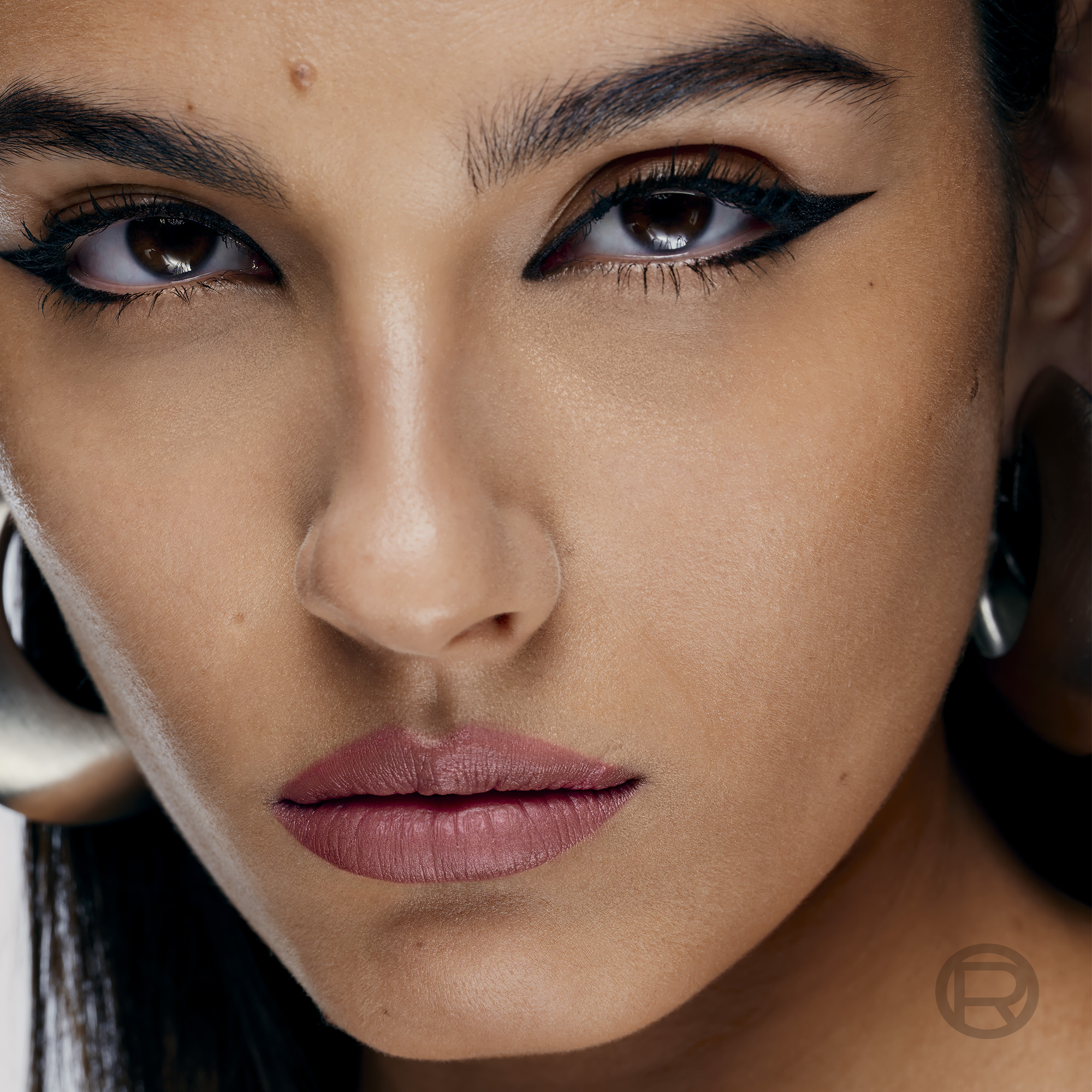 L'Oreal Paris x Mugler Power Matte ruž za usne Ruževi za usne
