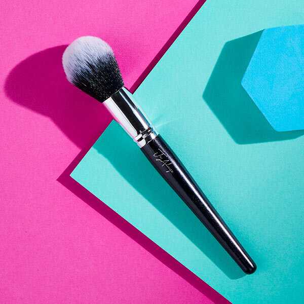 Von Joy Adenuga Brush 001