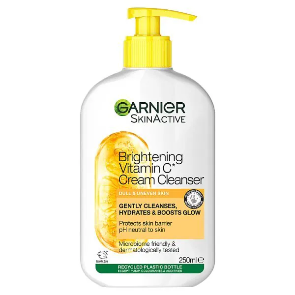 Garnier Skin Active Demachiant Iluminator cu Vitamina C 250 ml