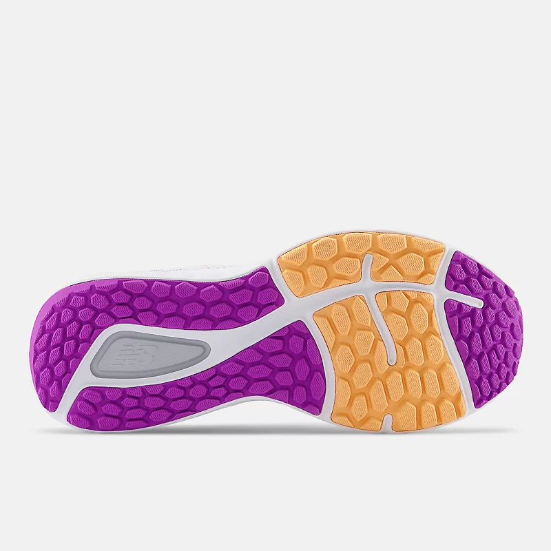 Fresh Foam 680v7 Damenschuhe – Quarzgrau mit aluminiumgrauer Oberfläche und Solar Flare-Effekt