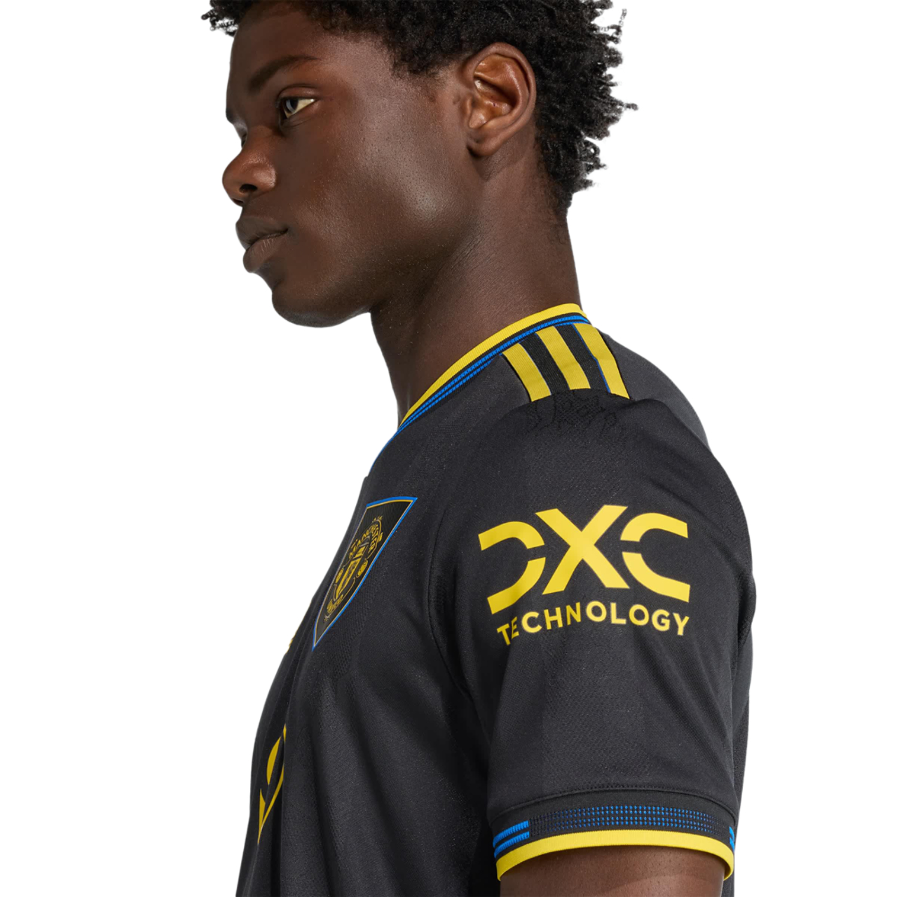 adidas Manchester Unitedin aito pelipaita 25/26