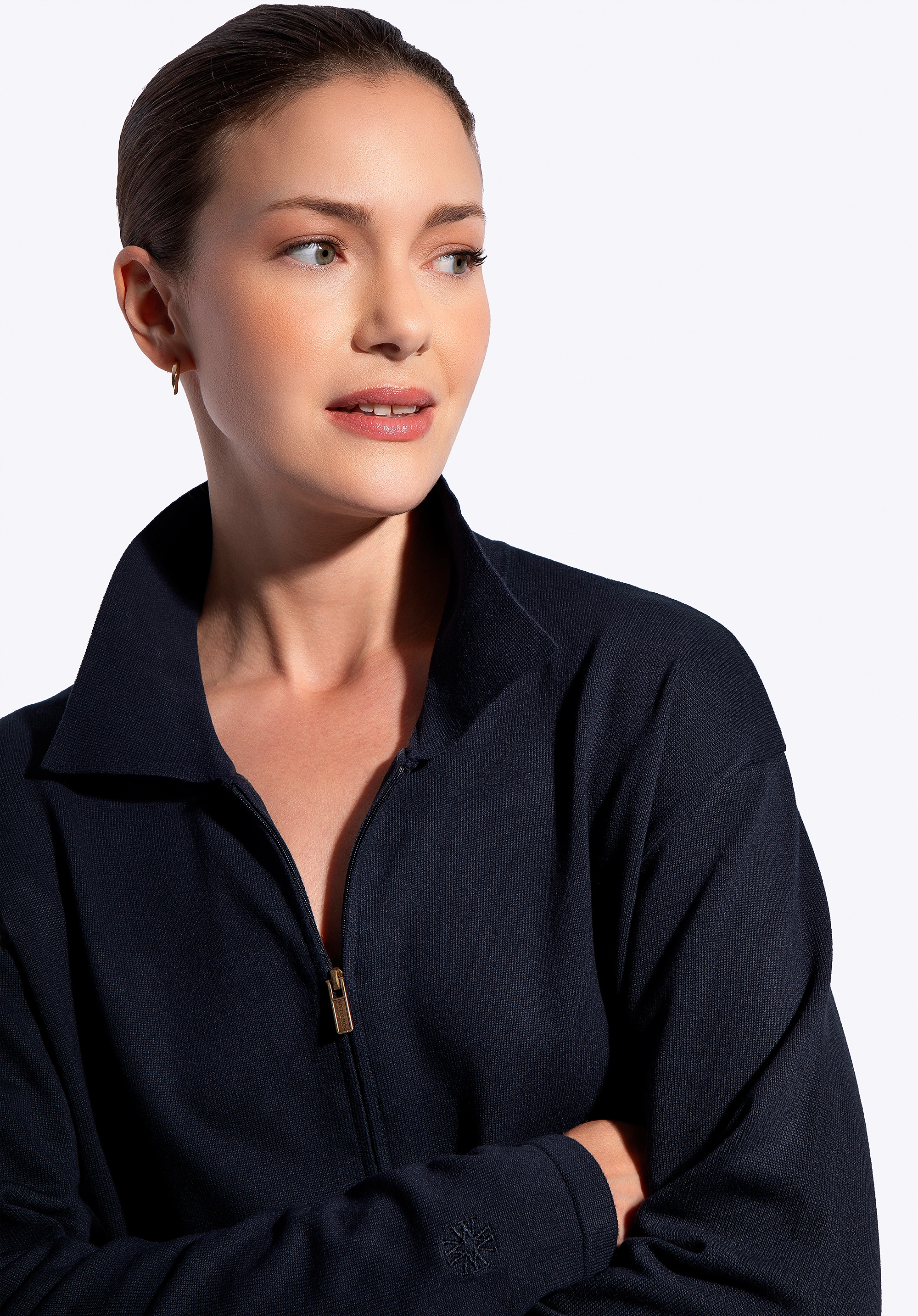 Rozpinana bluza damska granatowa