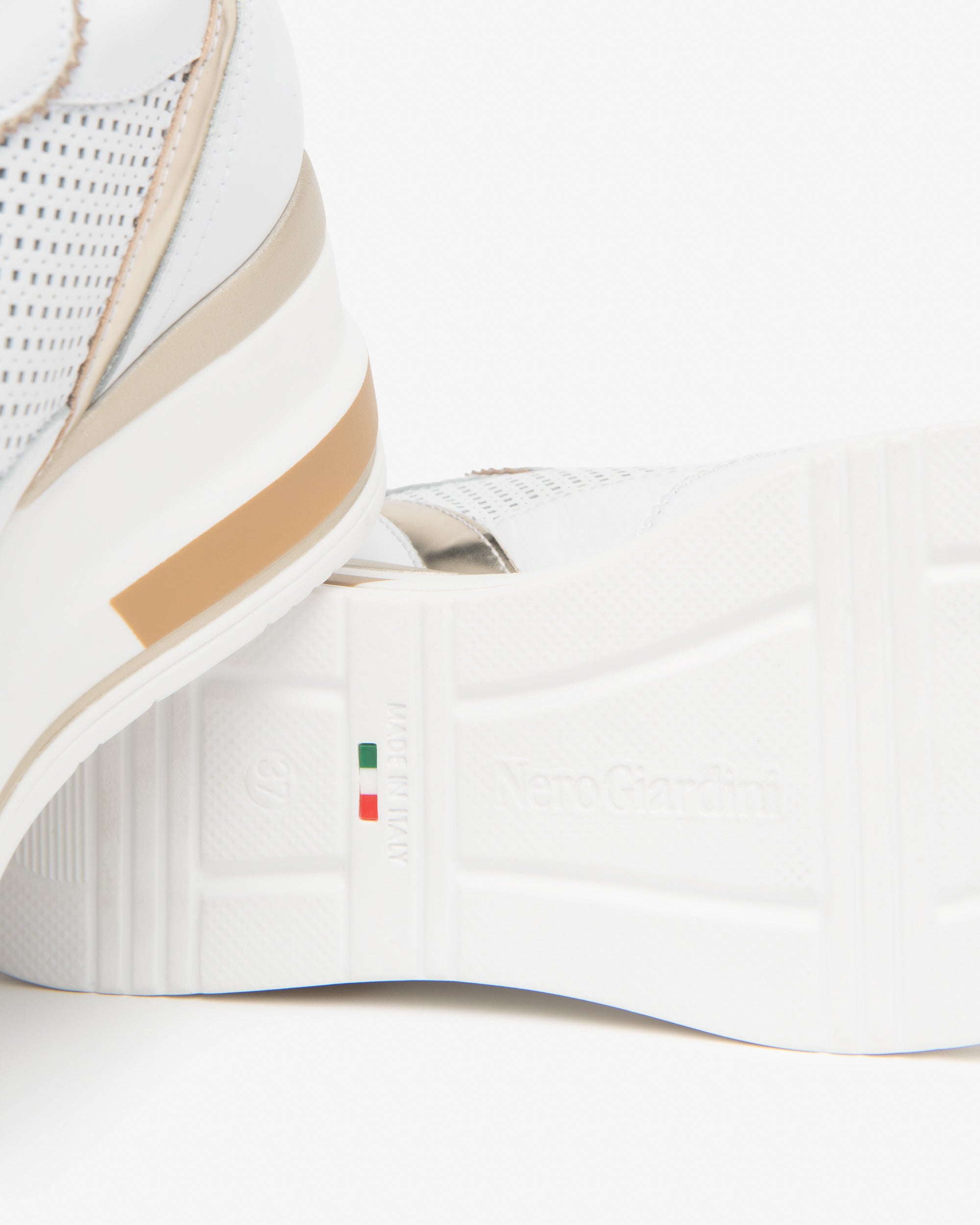  Damen-Sneaker aus Leder und Funktionsmaterial