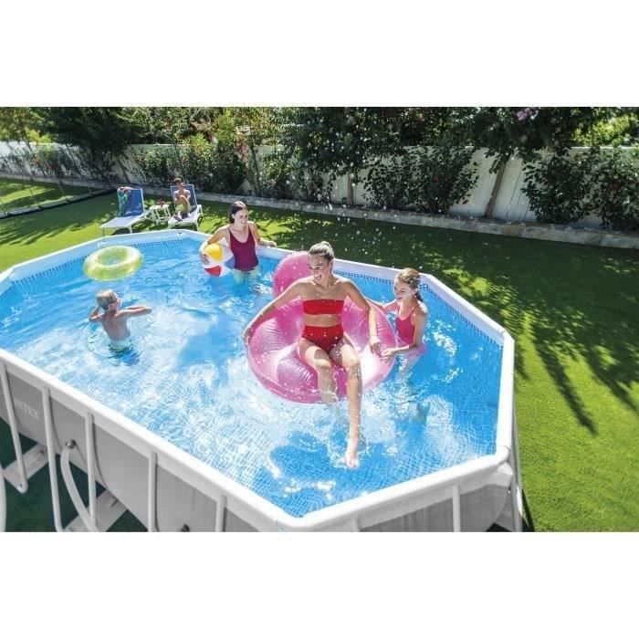 Kit de piscina con estructura prismática tubular ovalada (5,03 m x 2,74 m x 1,22 m) y calentador solar.