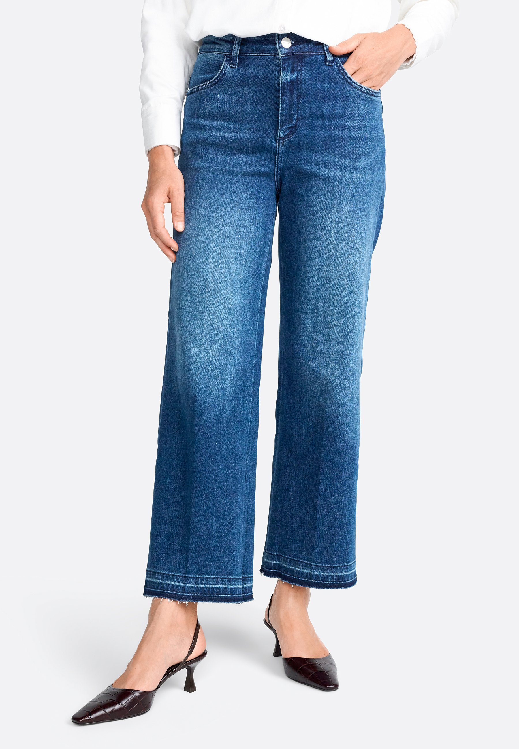 Rijk en koninklijk met gerafelde zoom - Rechte jeans - denimblauw