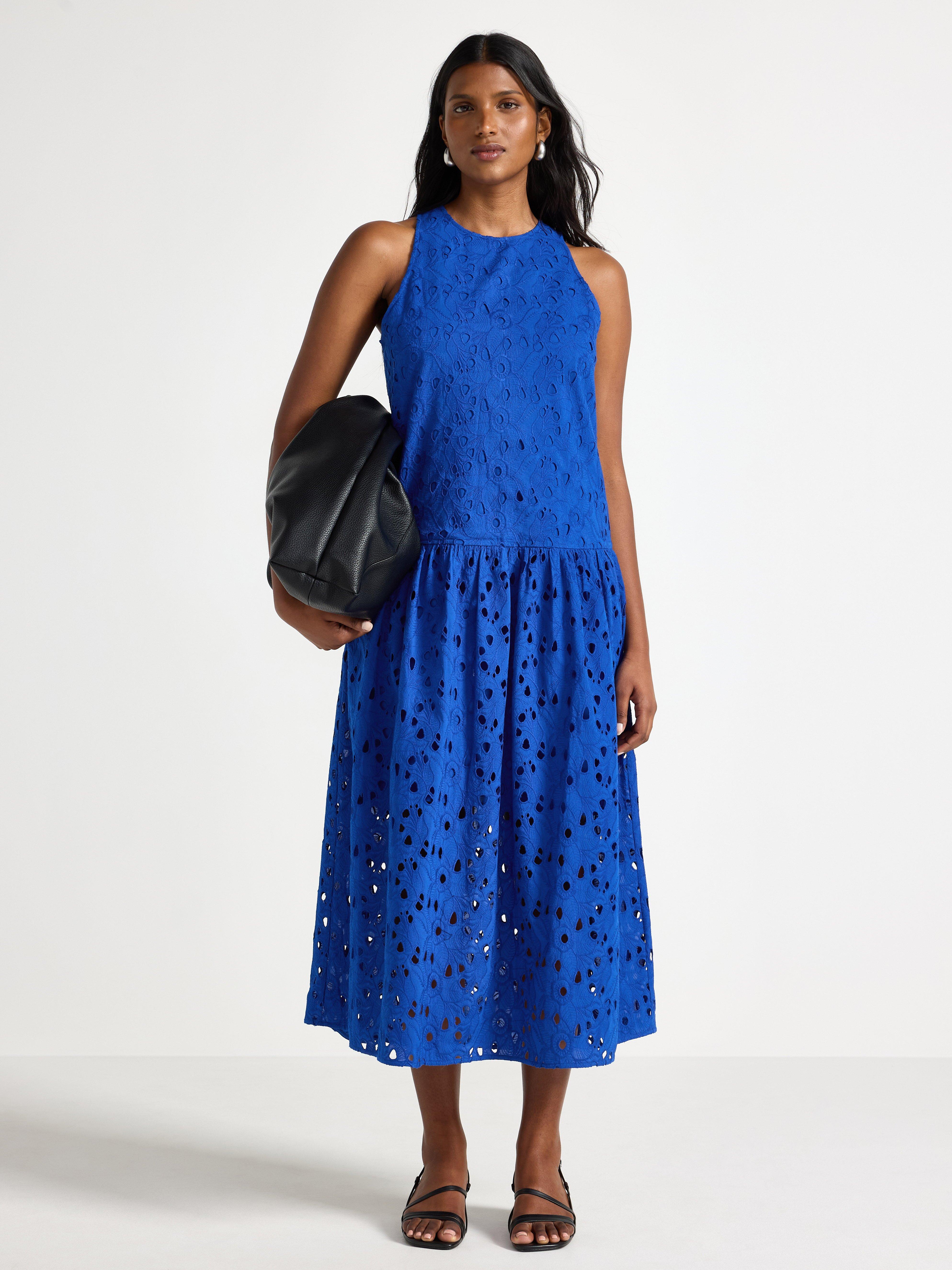 Vestido midi com bordado inglês Azul