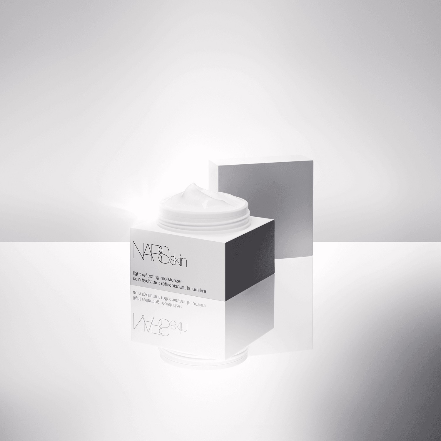 NARS Gesichtscreme Lichtreflektierende Feuchtigkeitscreme - 50 ml