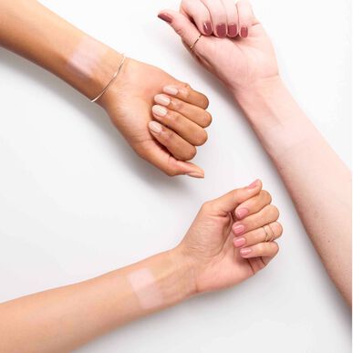 Essence Stick Eye Contour tummille silmänaluksille ja silmien kirkastamiseen 5,5 ml