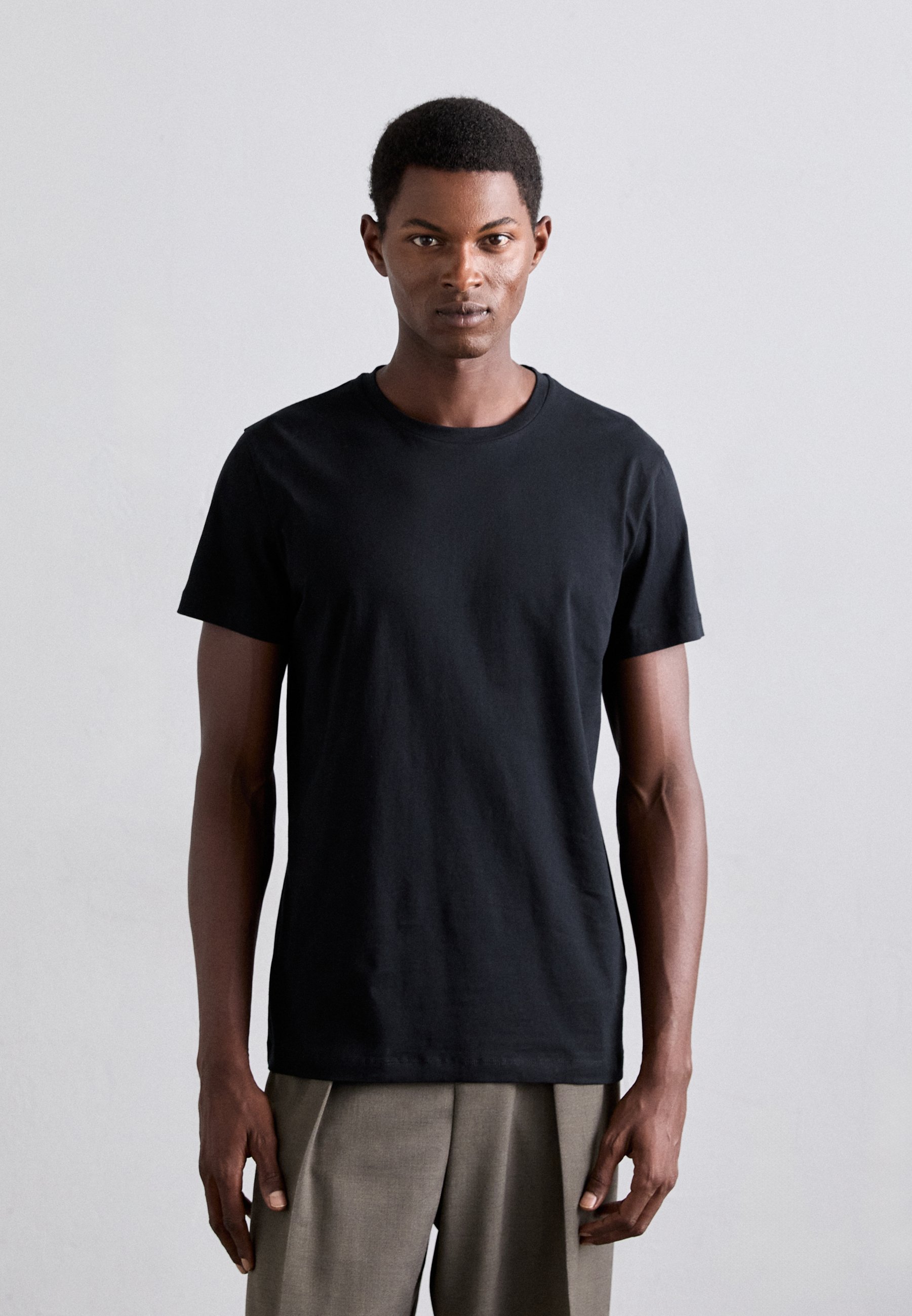 T-shirt léger Filippa K - T-shirt basique - noir