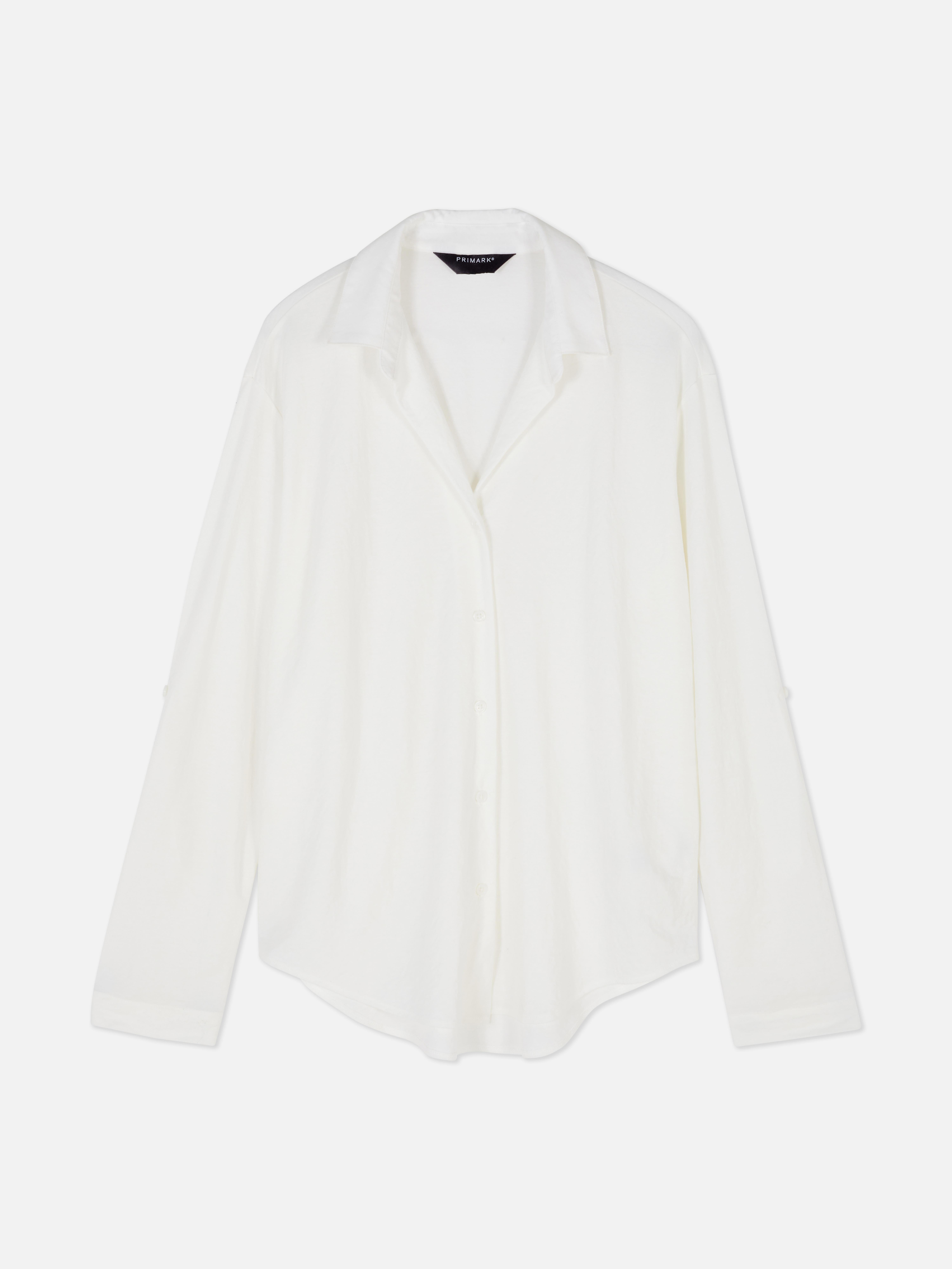 Cămașă cu guler deschis. Această cămașă ușor de purtat va deveni ținuta ta casual elegantă preferată.
