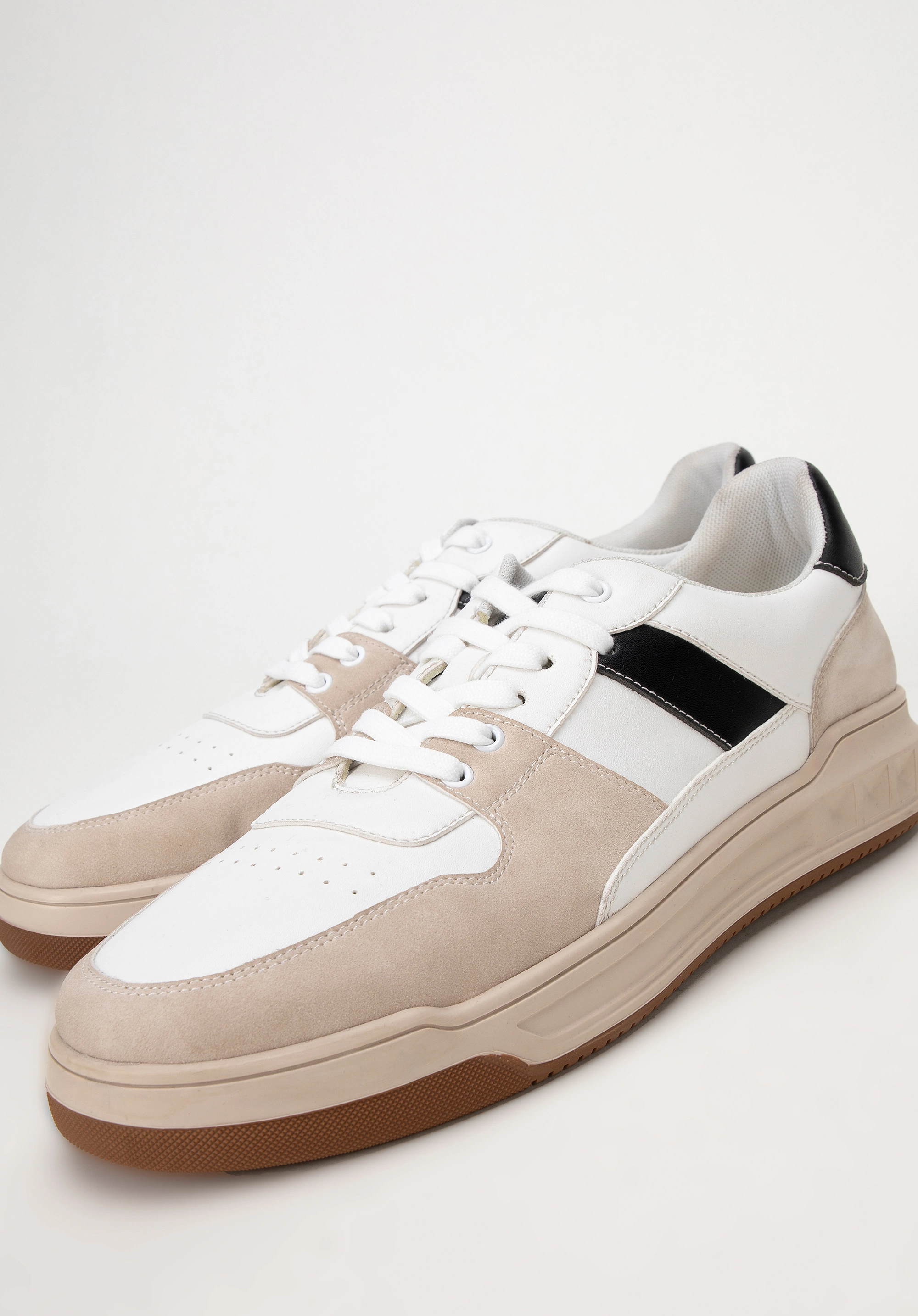 Męskie sneakersy z ekoskóry biało - beżowe