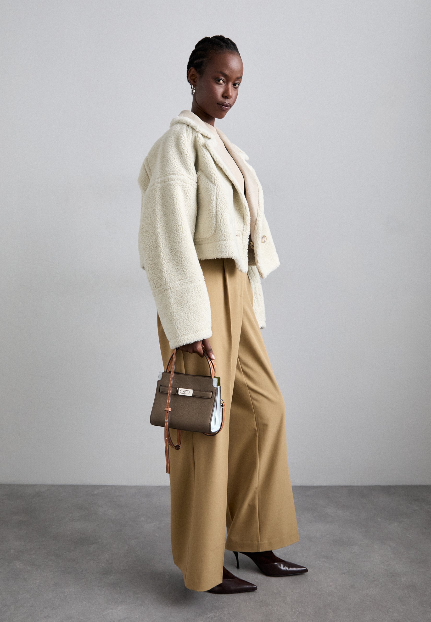 Borsa doppia Tory Burch RADZIWILL COLOR-BLOCK PEBBLED PETITE - Borsa a mano - fungo selvatico