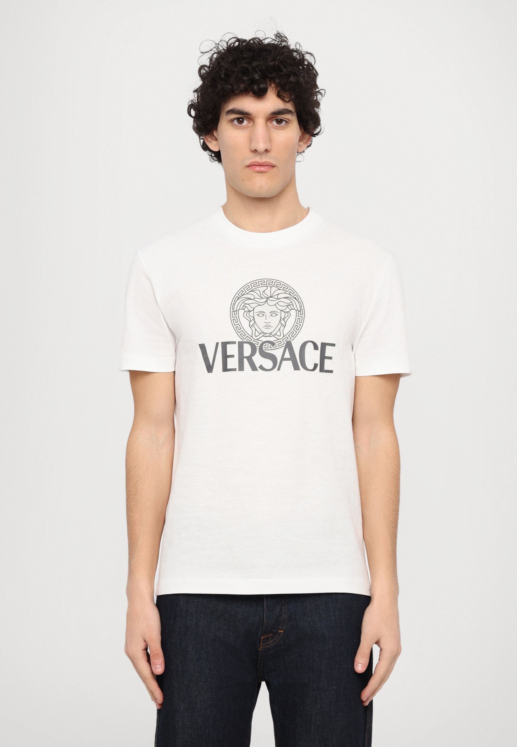 Versace COMPACT PRINT - Printitud T-särk - optiliselt valge