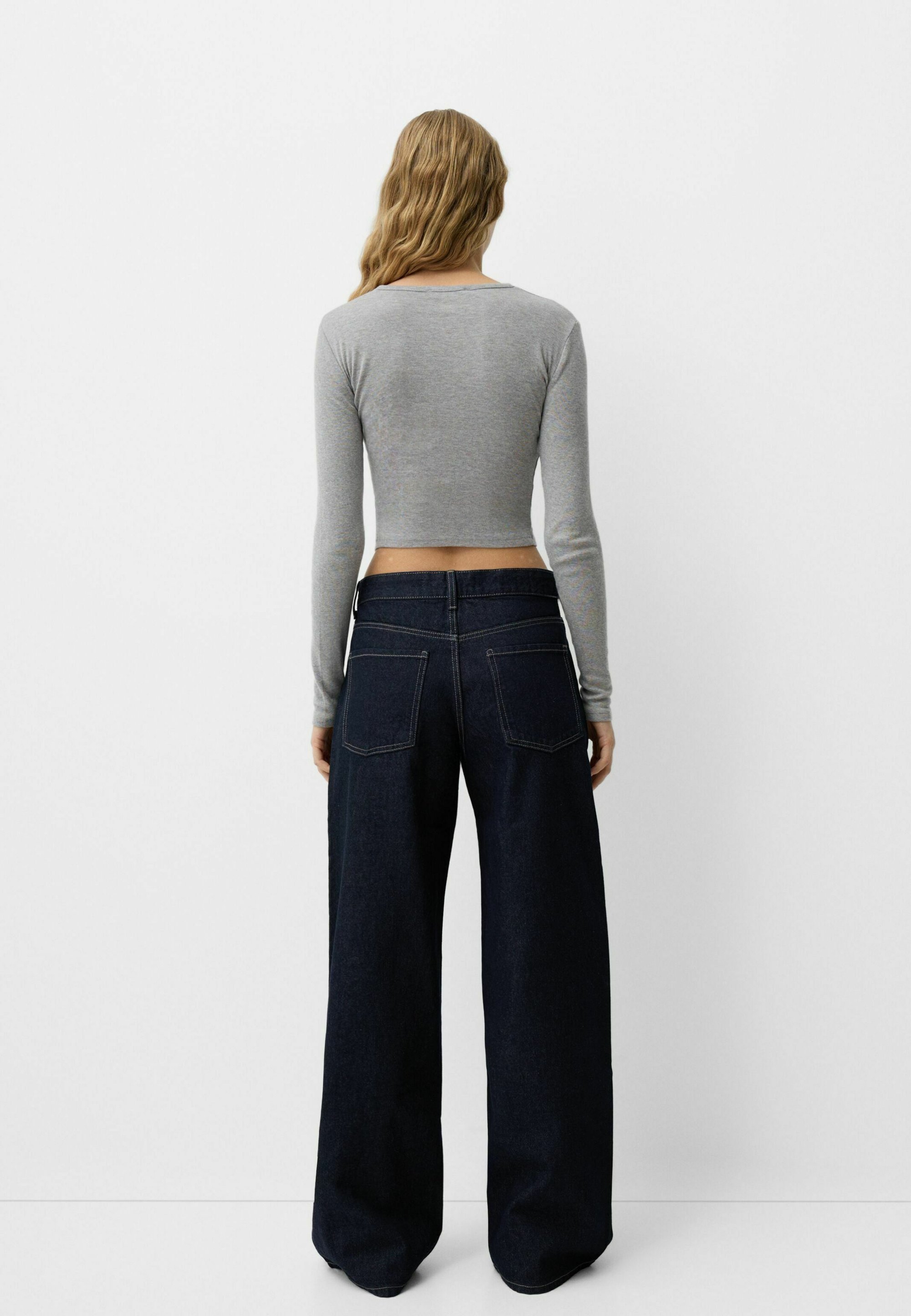 Bershka BOYFRIEND - Relaxed fit jeans - donkerblauw
